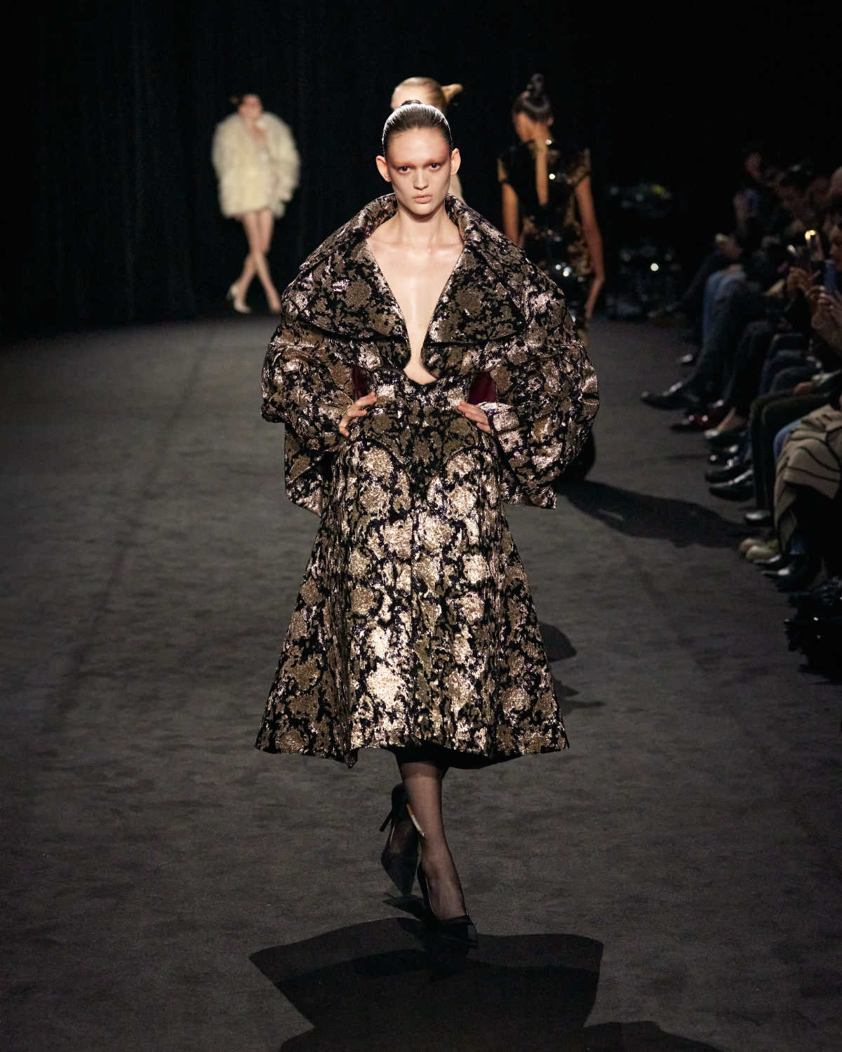 Ashi Studio Presents Its New Spring/Summer 2025 Couture Collection: Velvet Underground