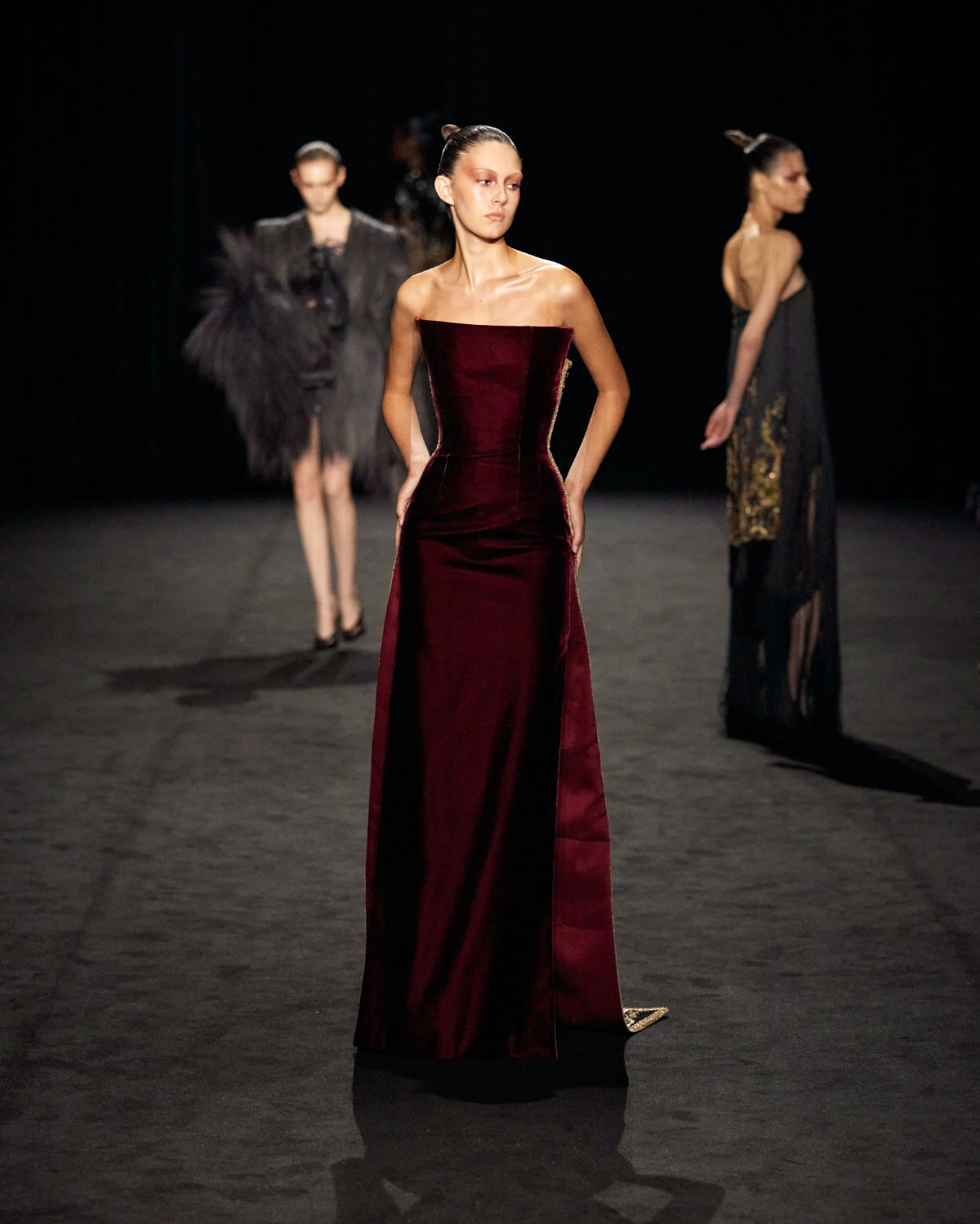 Ashi Studio Presents Its New Spring/Summer 2025 Couture Collection: Velvet Underground