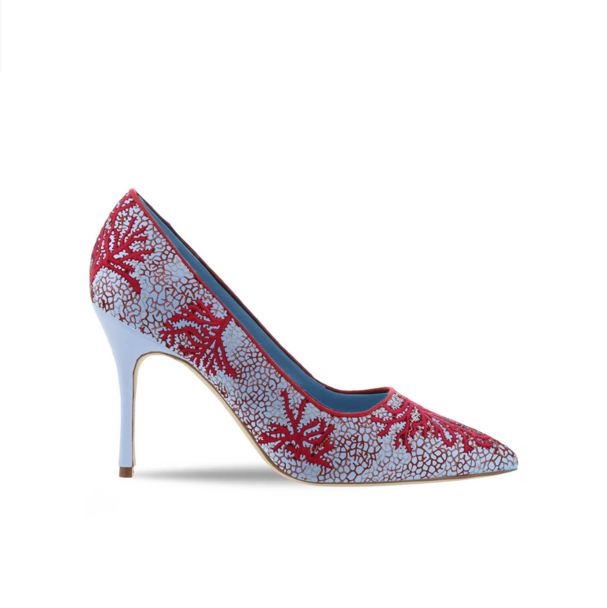 Manolo Blahnik Presents Its New Spring 2024 Women's Collection