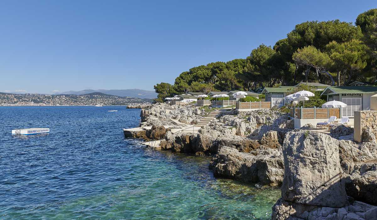 Cabana Couture: The Icons Of The Hôtel Du Cap-Eden-Roc Shine In New Splendor