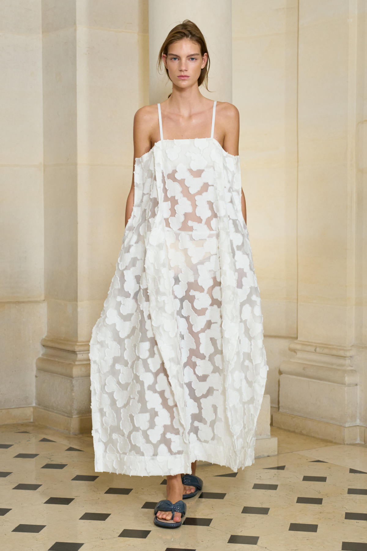 Carven Spring-Summer 2026 Collection: A Refined Silhouette Through Paris