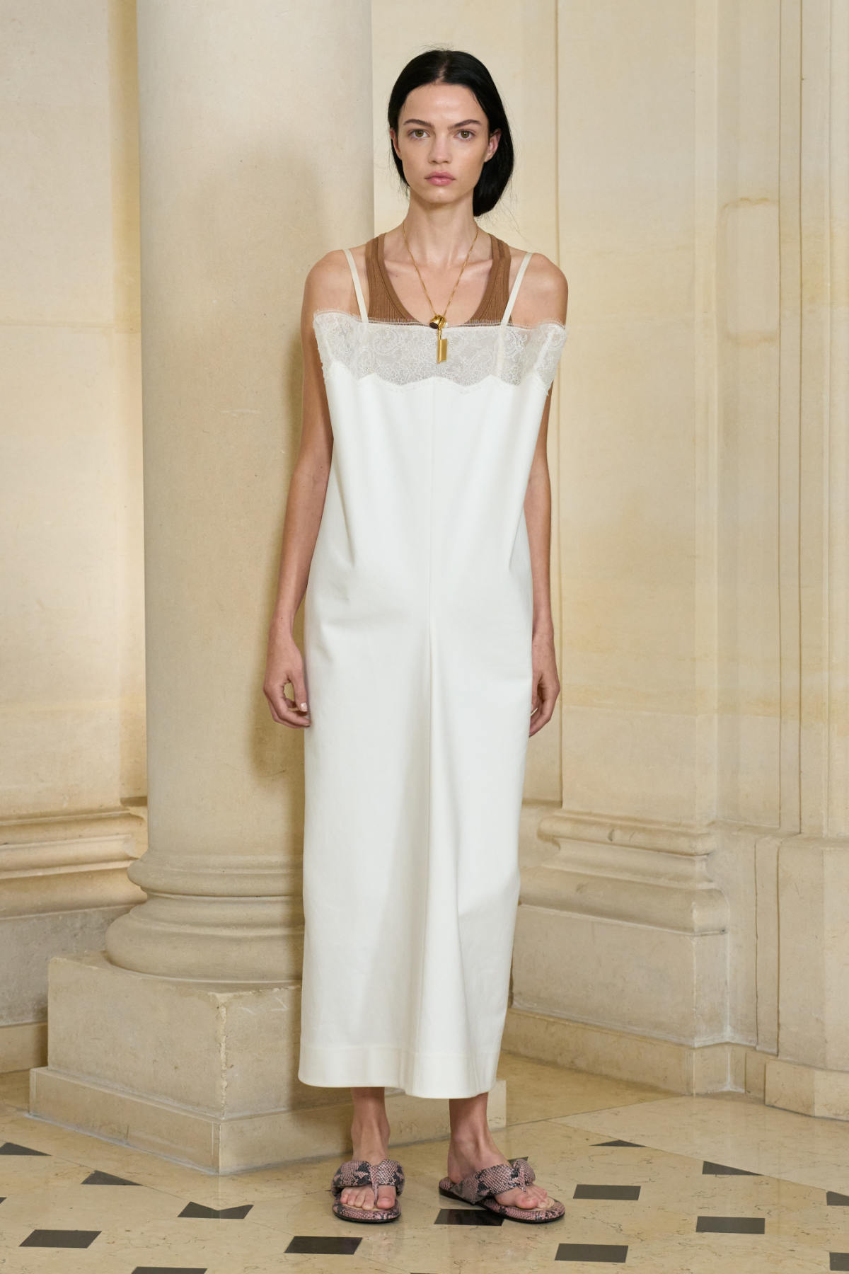 Carven Spring-Summer 2026 Collection: A Refined Silhouette Through Paris