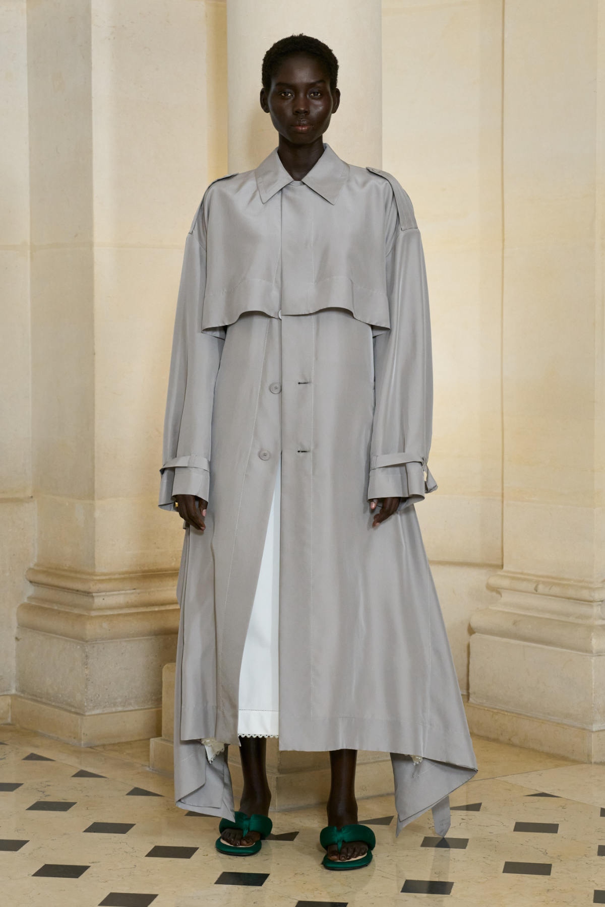 Carven Spring-Summer 2026 Collection: A Refined Silhouette Through Paris