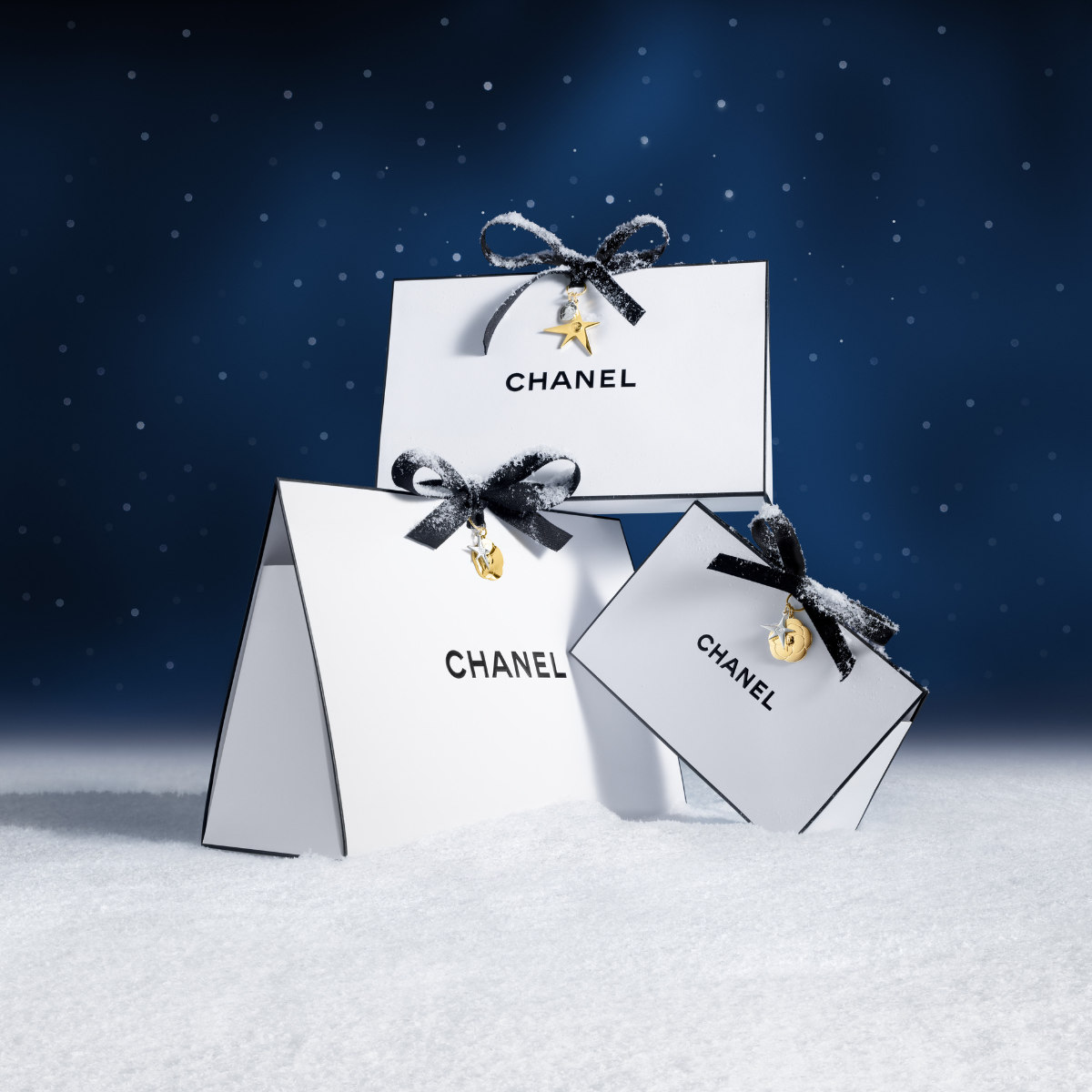 Chanel Holiday 2025: Enchanted Symbols Illuminate Fragrance Gifts