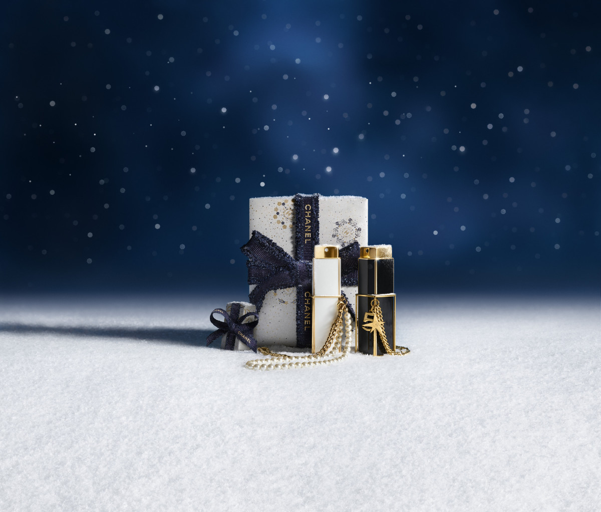 Chanel Holiday 2025: Enchanted Symbols Illuminate Fragrance Gifts