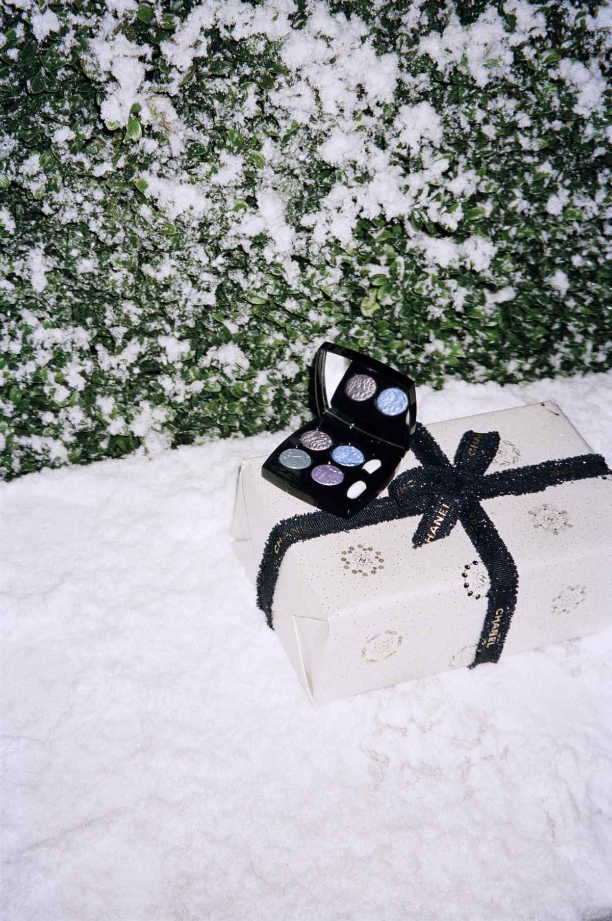 Chanel Holiday 2025 Makeup Collection: A Cosmic Celebration Of Light