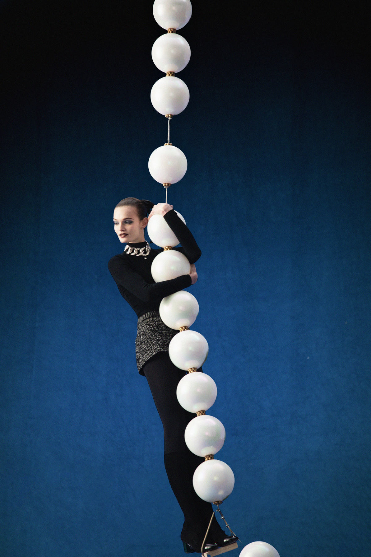 Chanel Holiday 2025: Enchanted Symbols Illuminate Fragrance Gifts