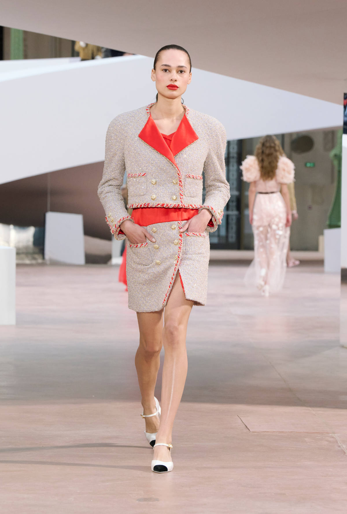 Chanel Presents Its New Spring-Summer 2025 Haute Couture Collection