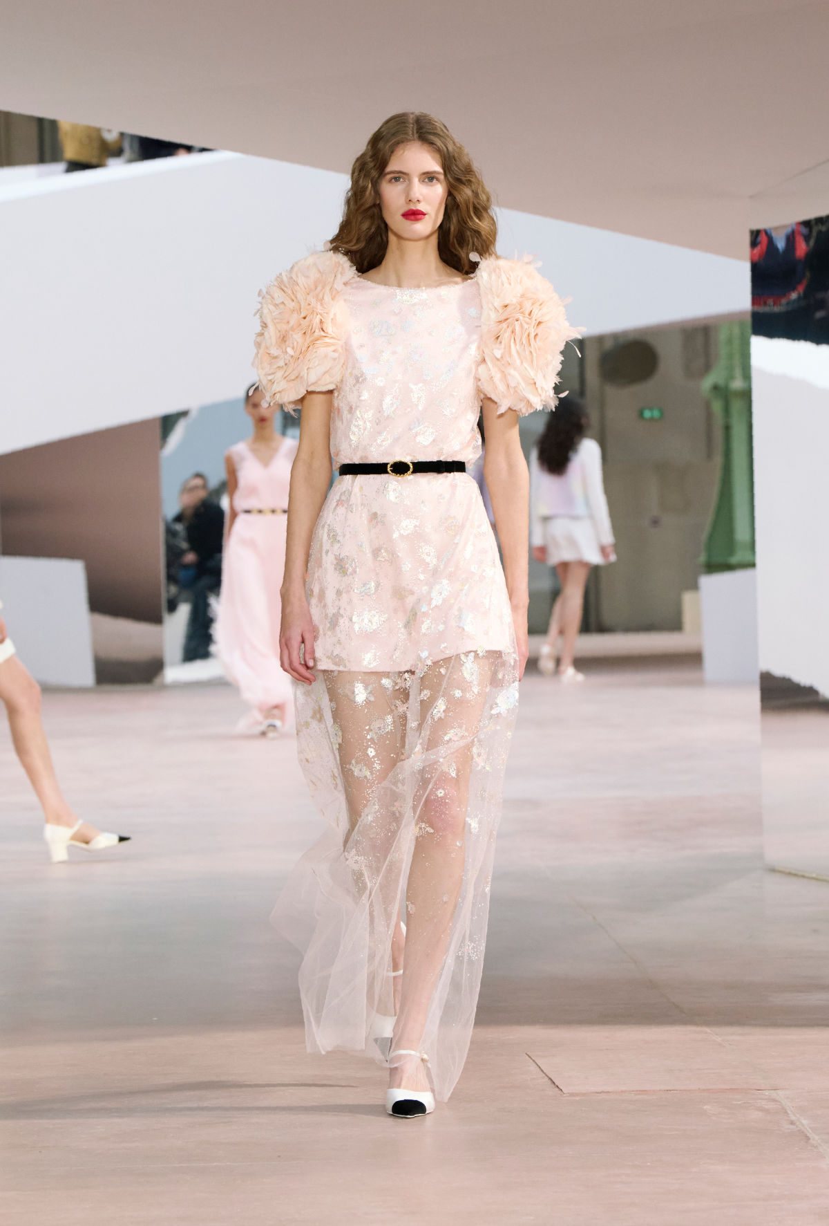 Chanel Presents Its New Spring-Summer 2025 Haute Couture Collection