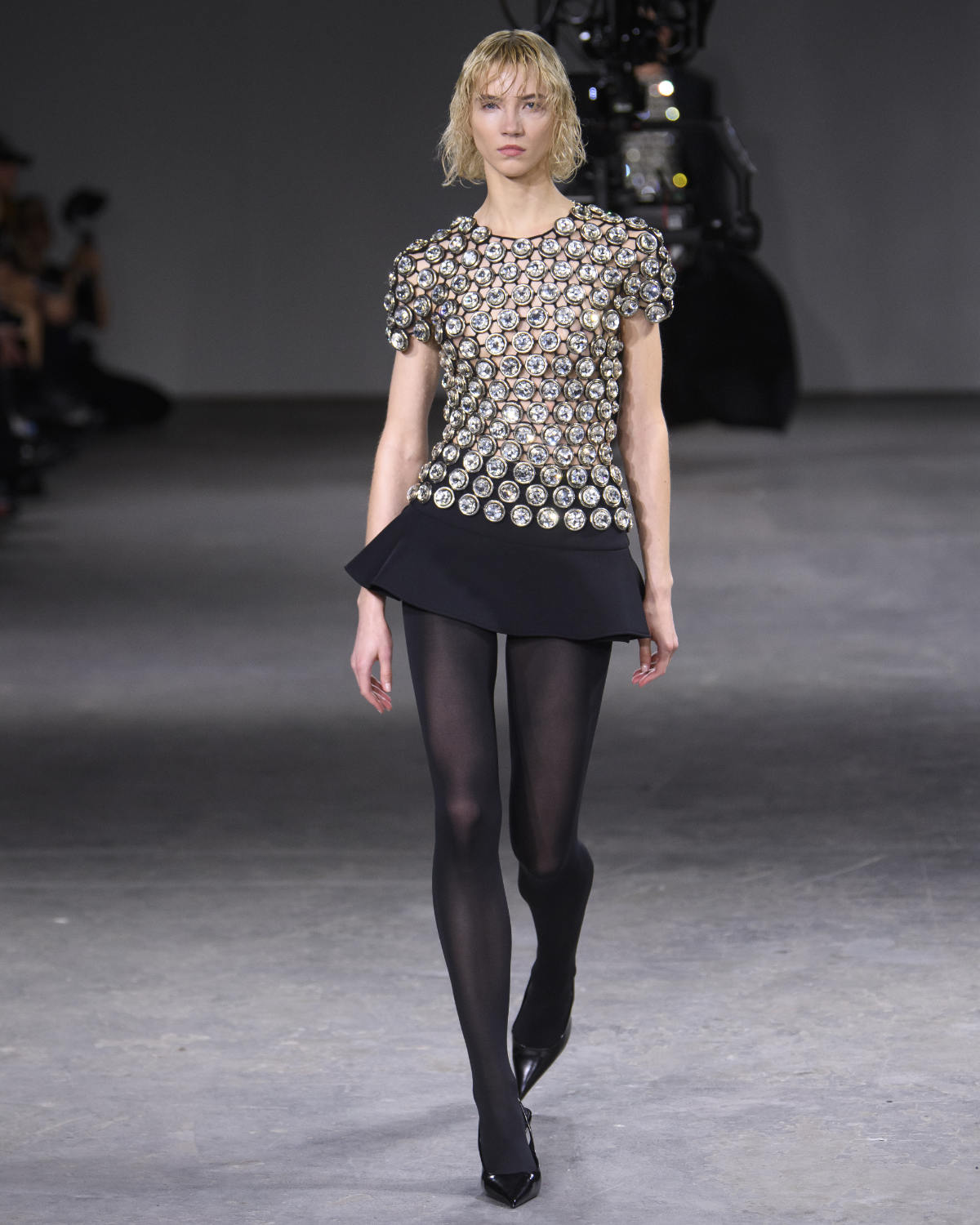 David Koma Presents His New Autumn-Winter 2024 Collection - Luxferity ...