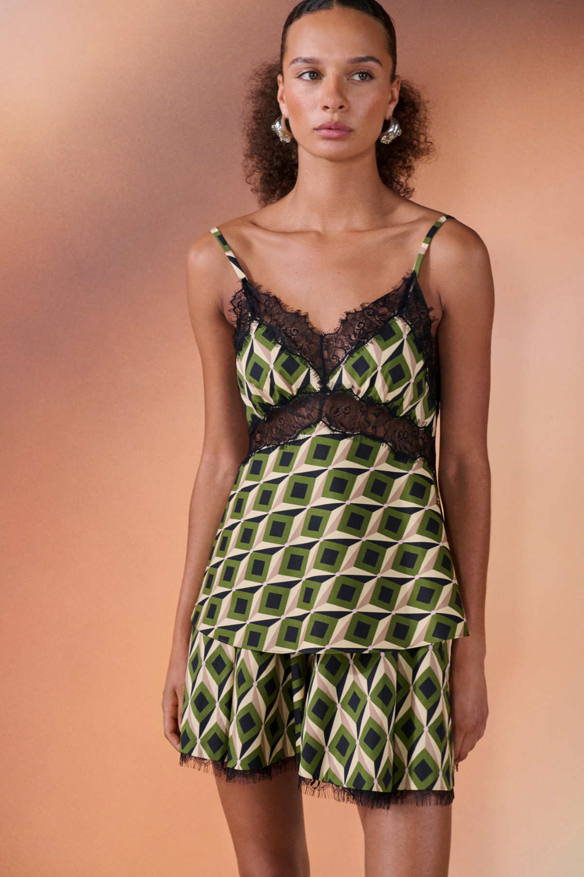Diane Von Furstenberg Presents Its New Fall Winter 2025 Collection