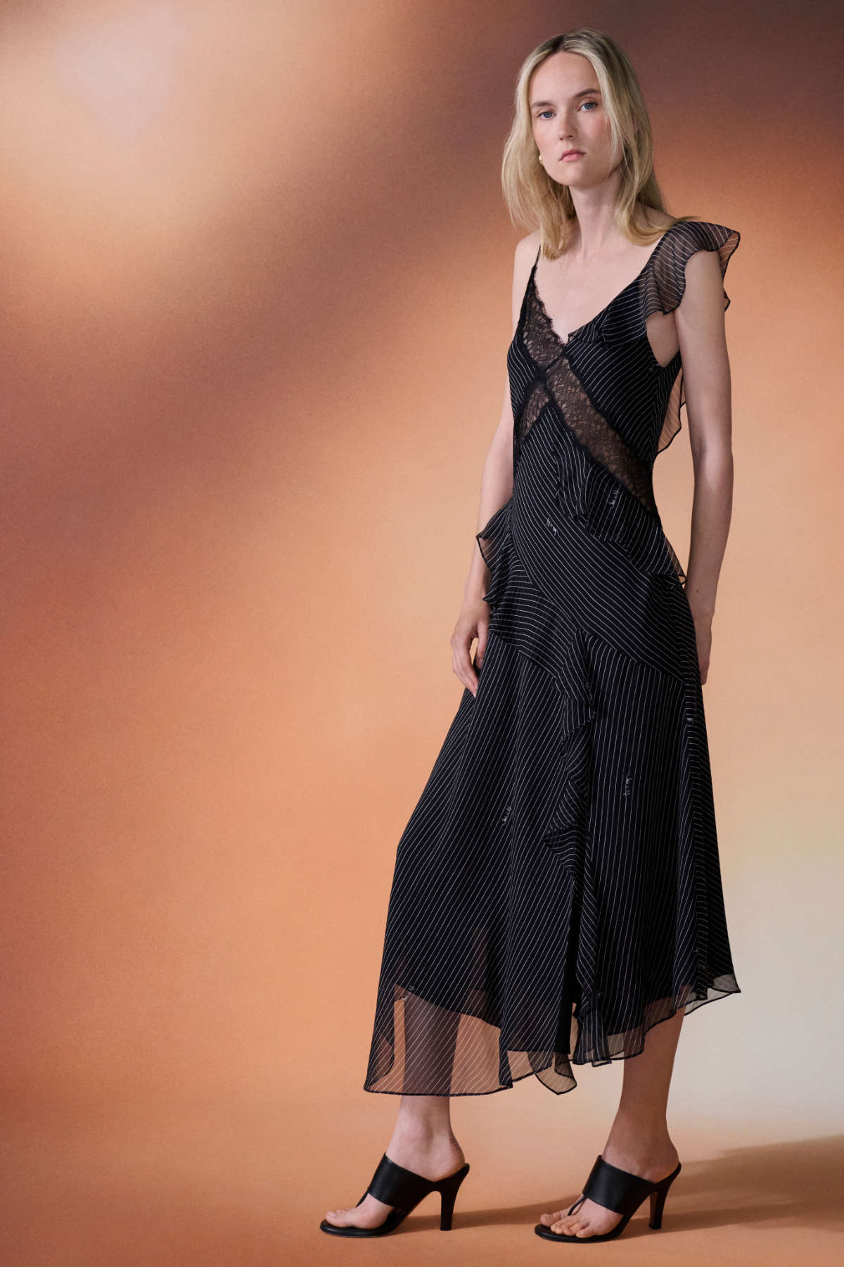 Diane Von Furstenberg Presents Its New Fall Winter 2025 Collection