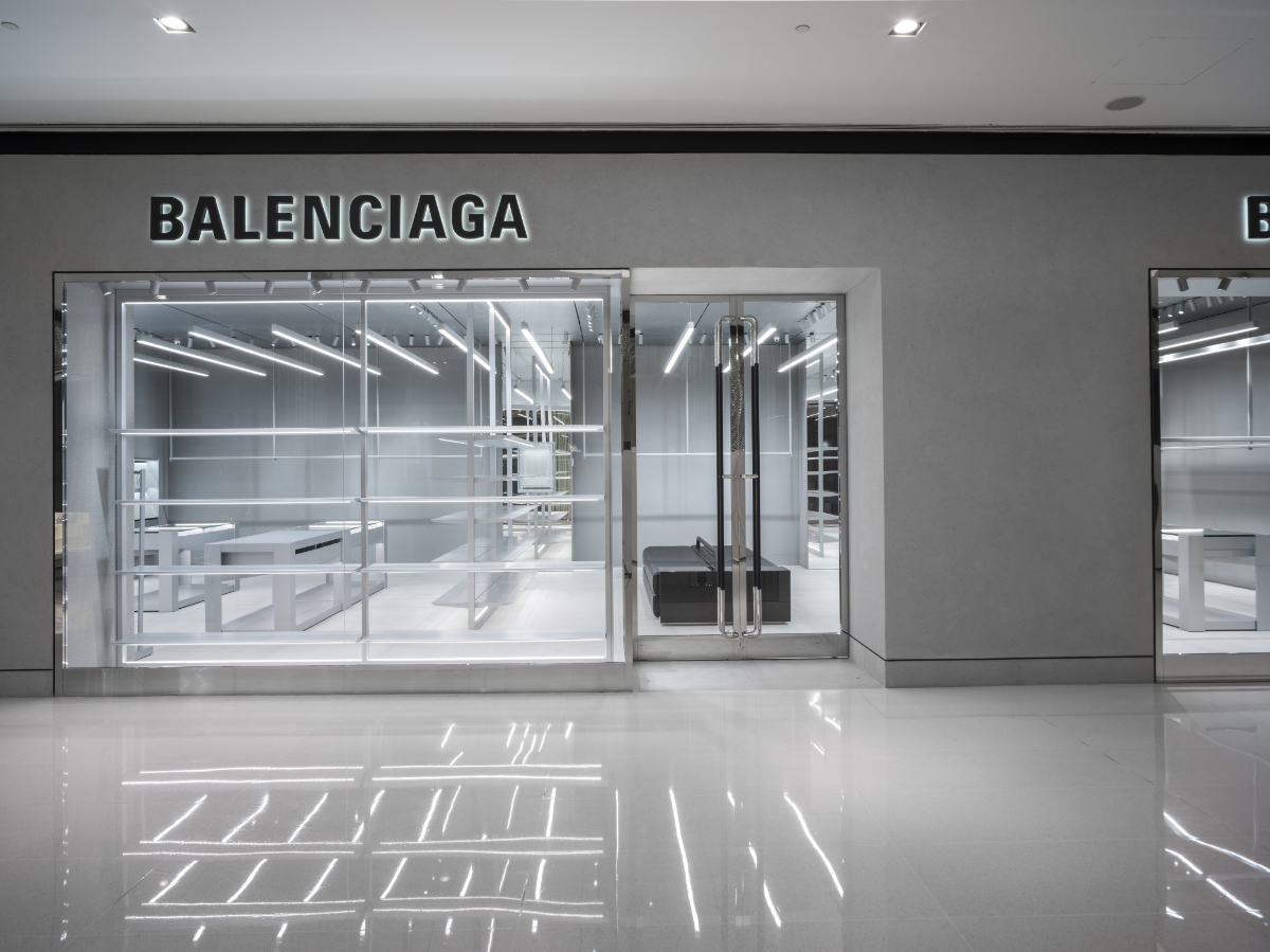 Balenciaga abre as portas de sua primeira loja no Brasil e local