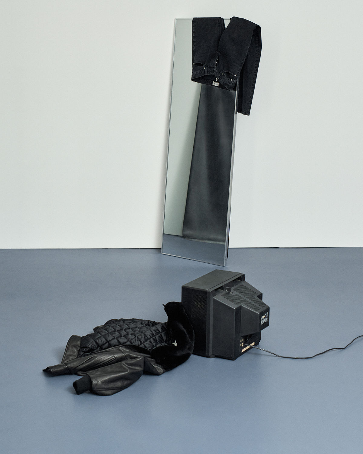 FRAME & Amelia Gray Launch Debut Capsule Collection: Luxe Denim Meets Supermodel Cool