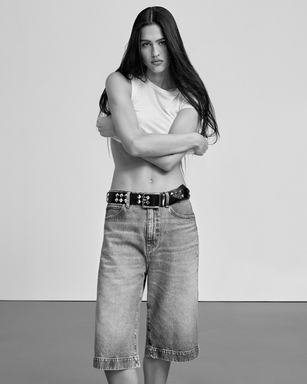 FRAME & Amelia Gray Launch Debut Capsule Collection: Luxe Denim Meets Supermodel Cool
