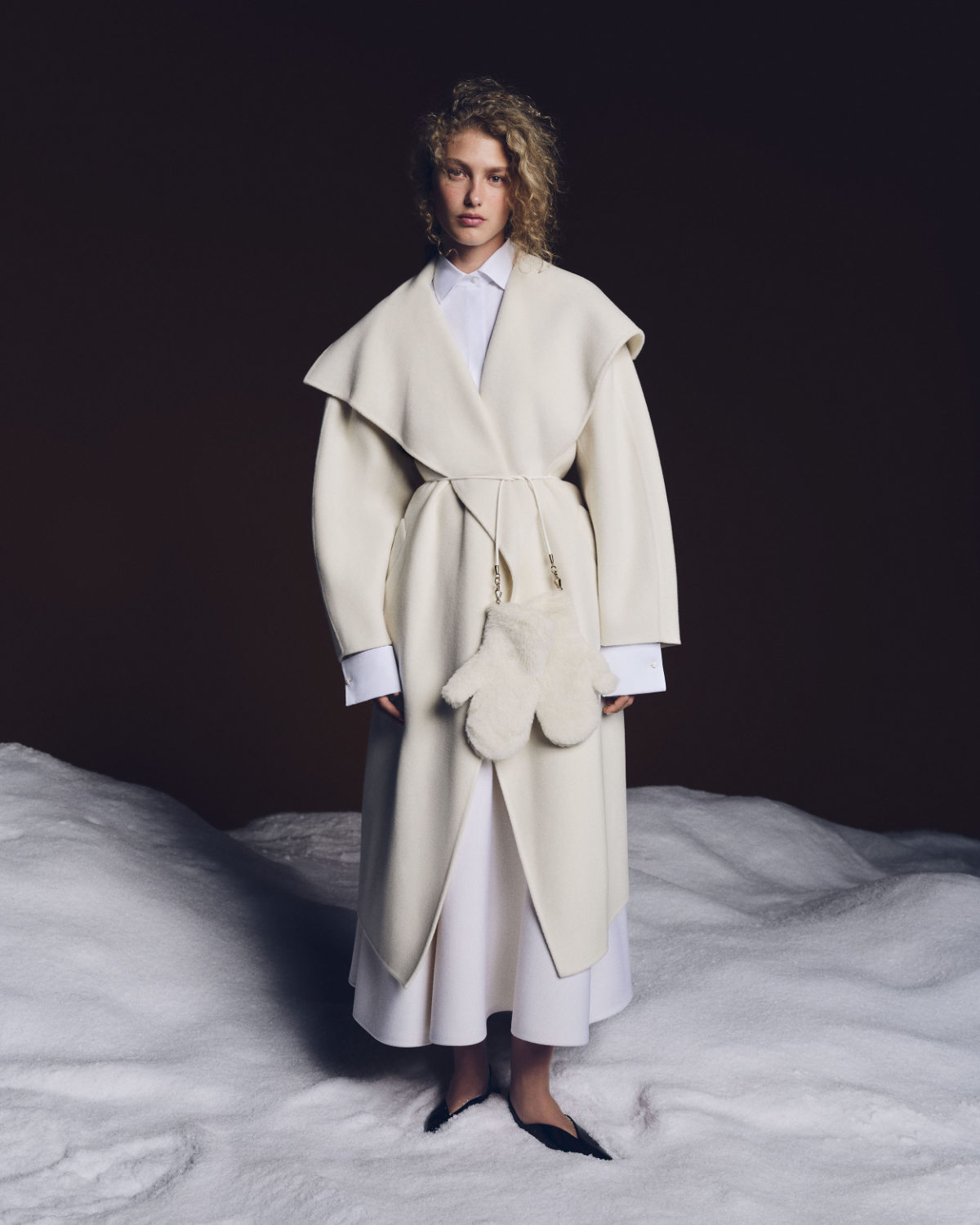 Max Mara Holiday 2025: Camel‑Tone Elegance Meets Cinematic Snow