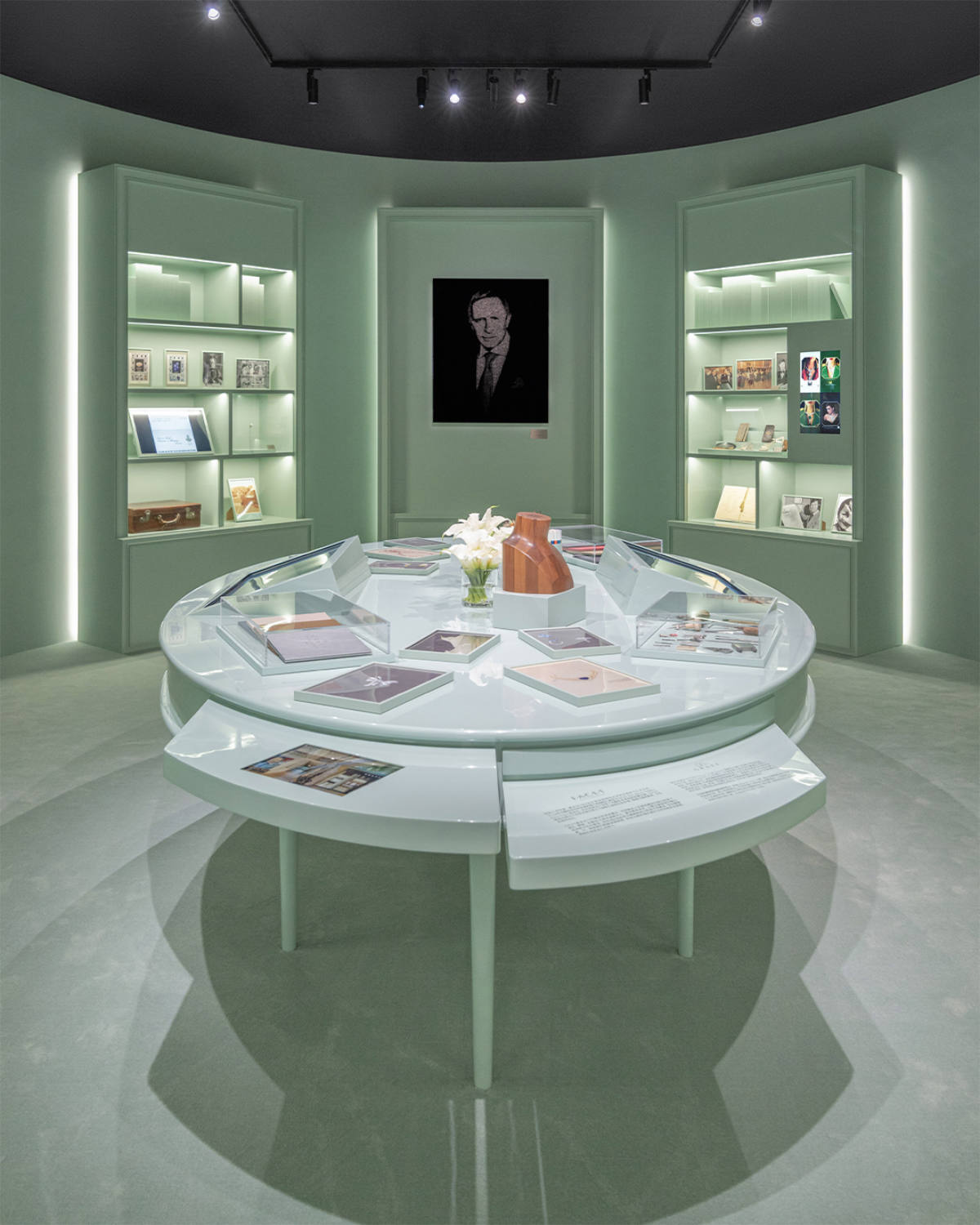 King Of Diamonds: Graff Celebrated 65 Years With Infinity Tiara