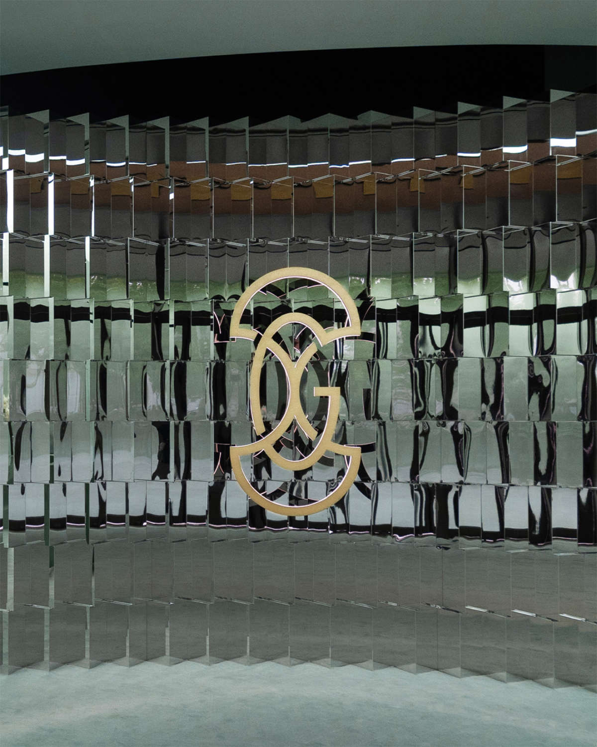 King Of Diamonds: Graff Celebrated 65 Years With Infinity Tiara