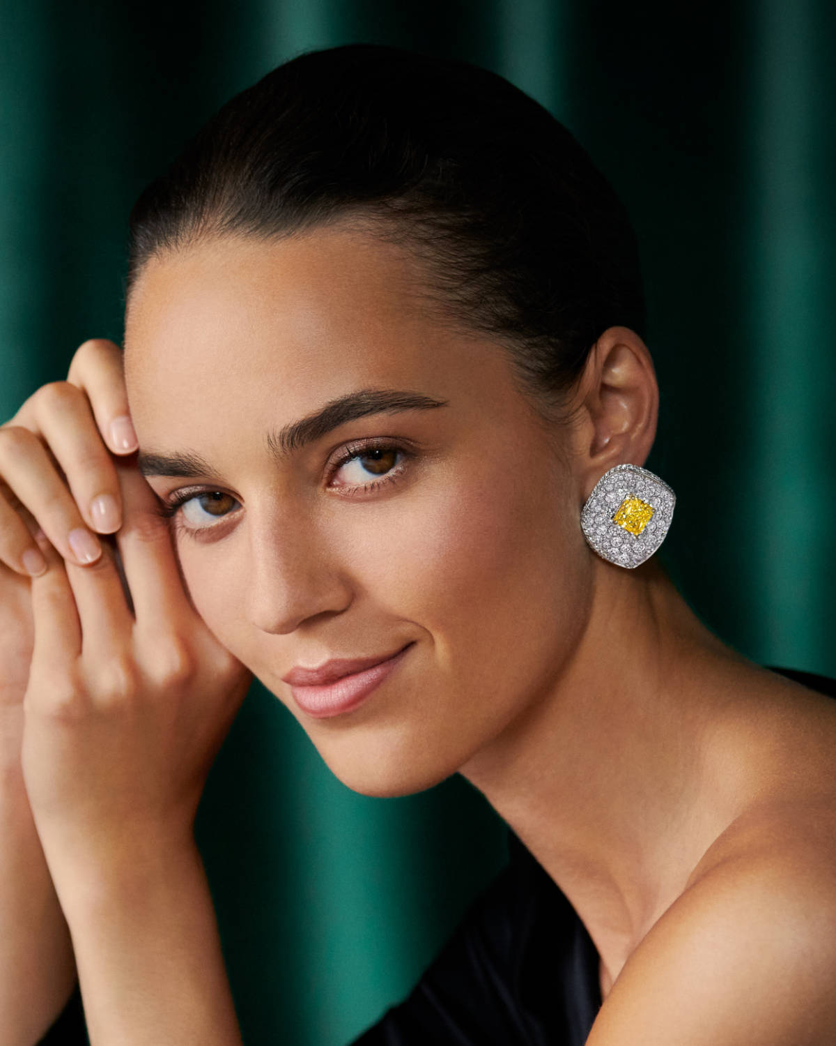 Every Wish Come True: Graff Unveils Its 2025 Festive Campaign, “I Wish”