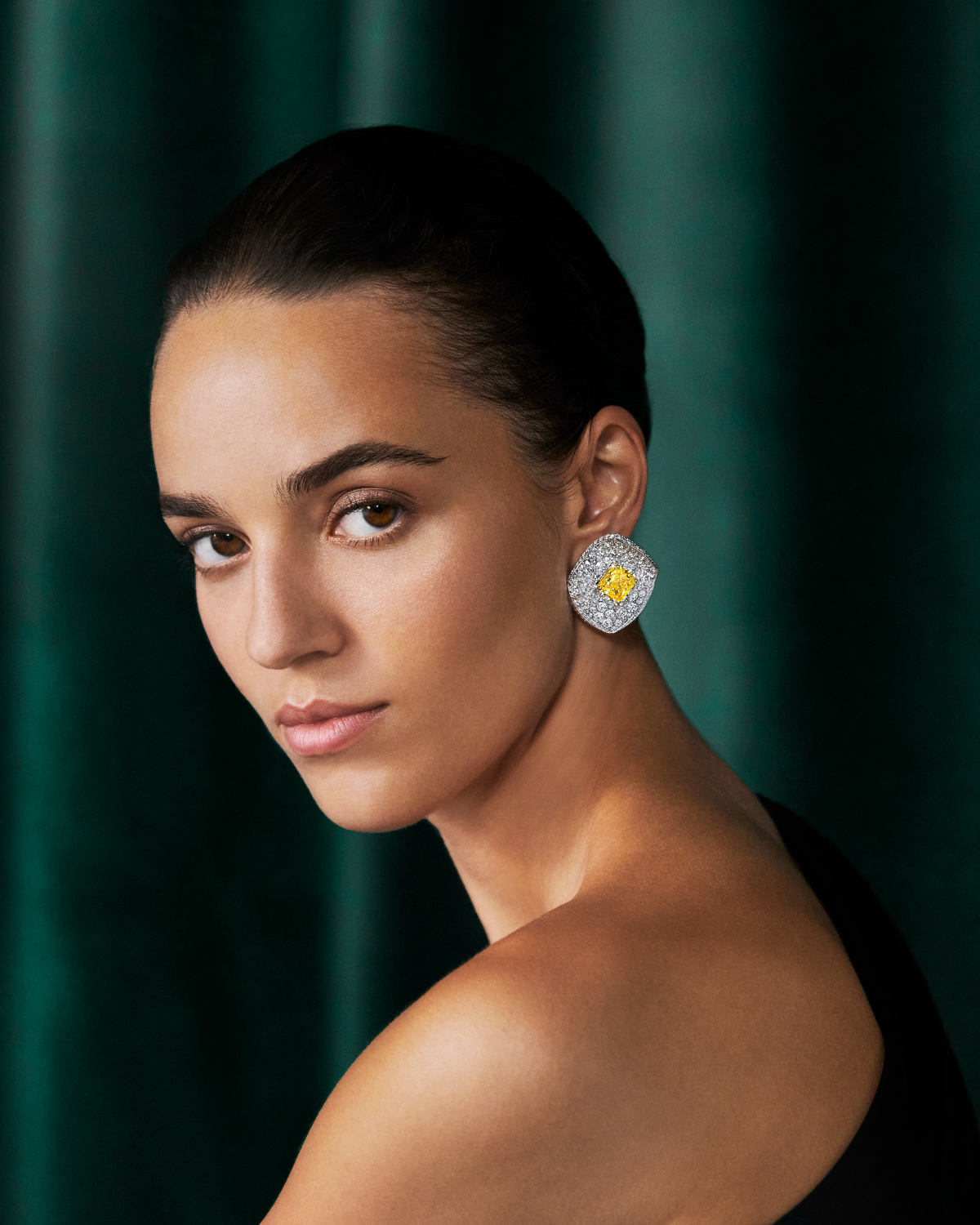 Every Wish Come True: Graff Unveils Its 2025 Festive Campaign, “I Wish”