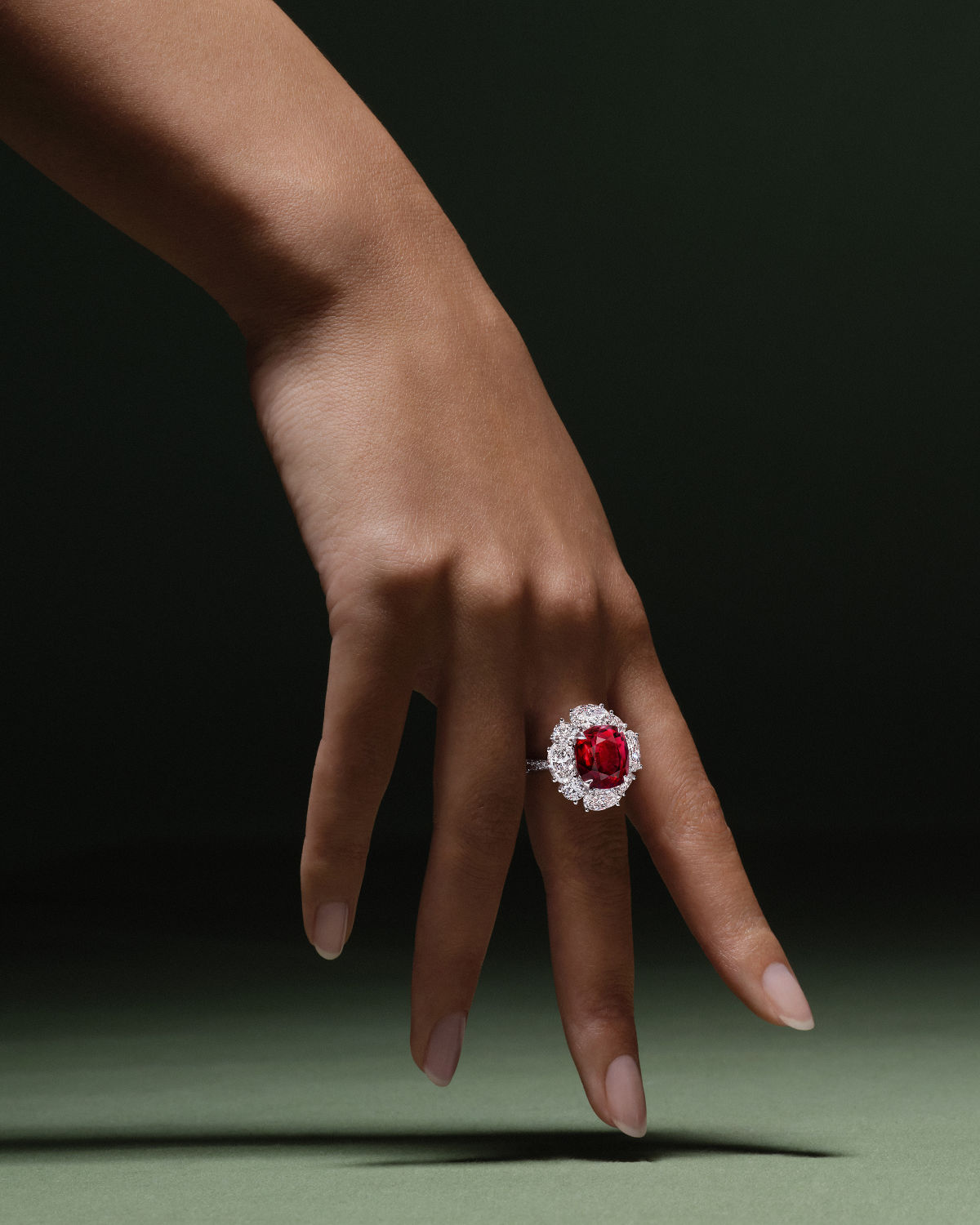 Every Wish Come True: Graff Unveils Its 2025 Festive Campaign, “I Wish”