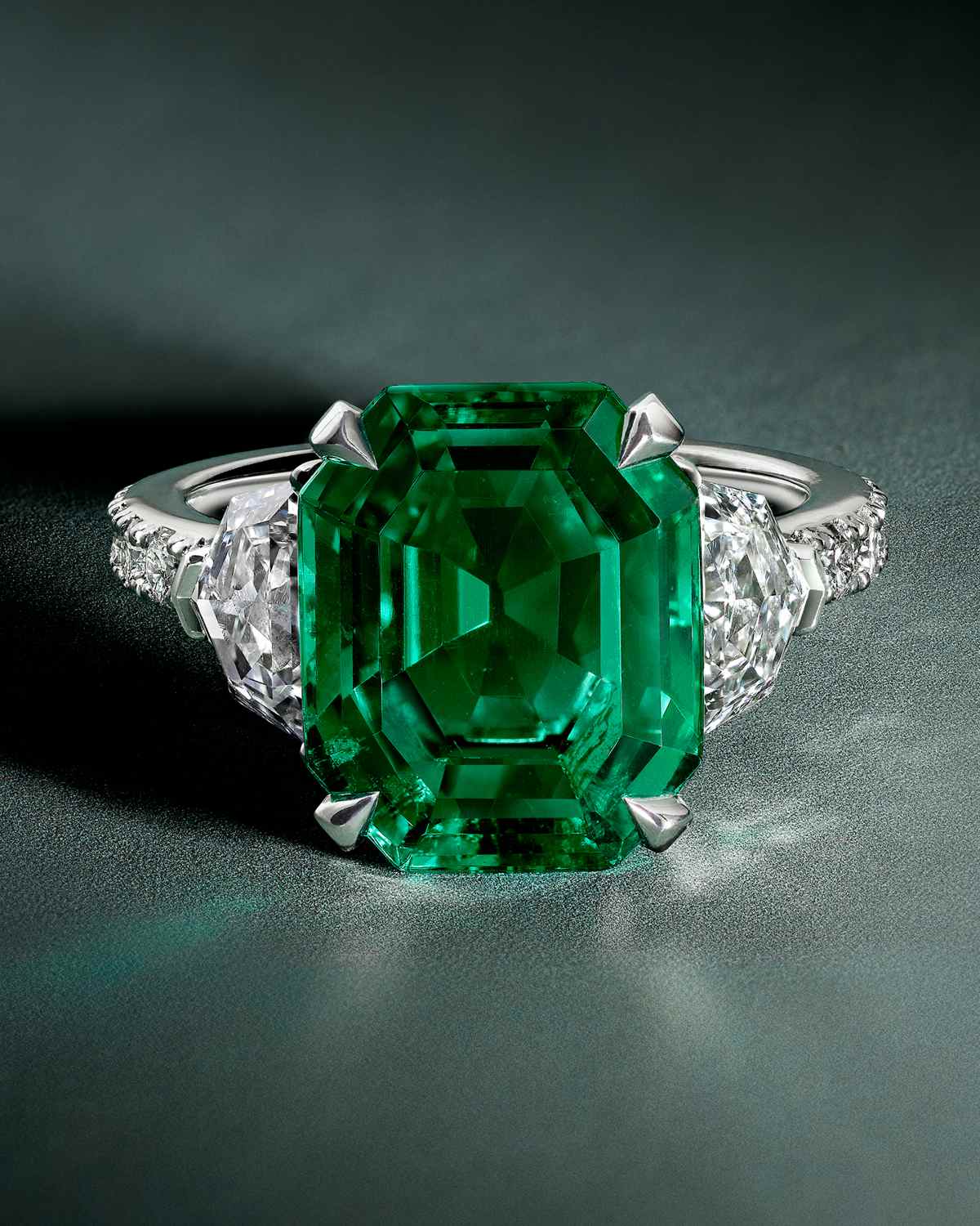 Every Wish Come True: Graff Unveils Its 2025 Festive Campaign, “I Wish”