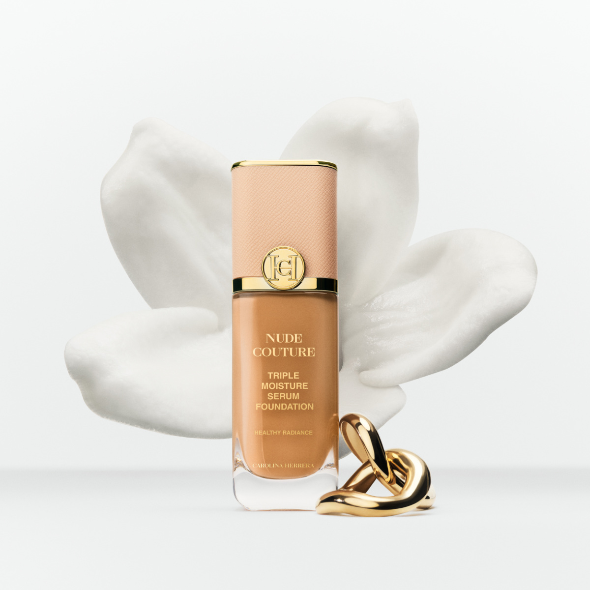 Carolina Herrera Beauty Elevates The Art Of Complexion With Two New Nude Couture Icons