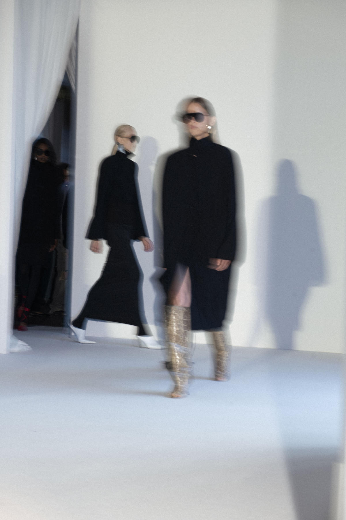 Ioannes Presents His New Fall/Winter 2025 Collection: Better Grow Thorns Than Thicker Skin