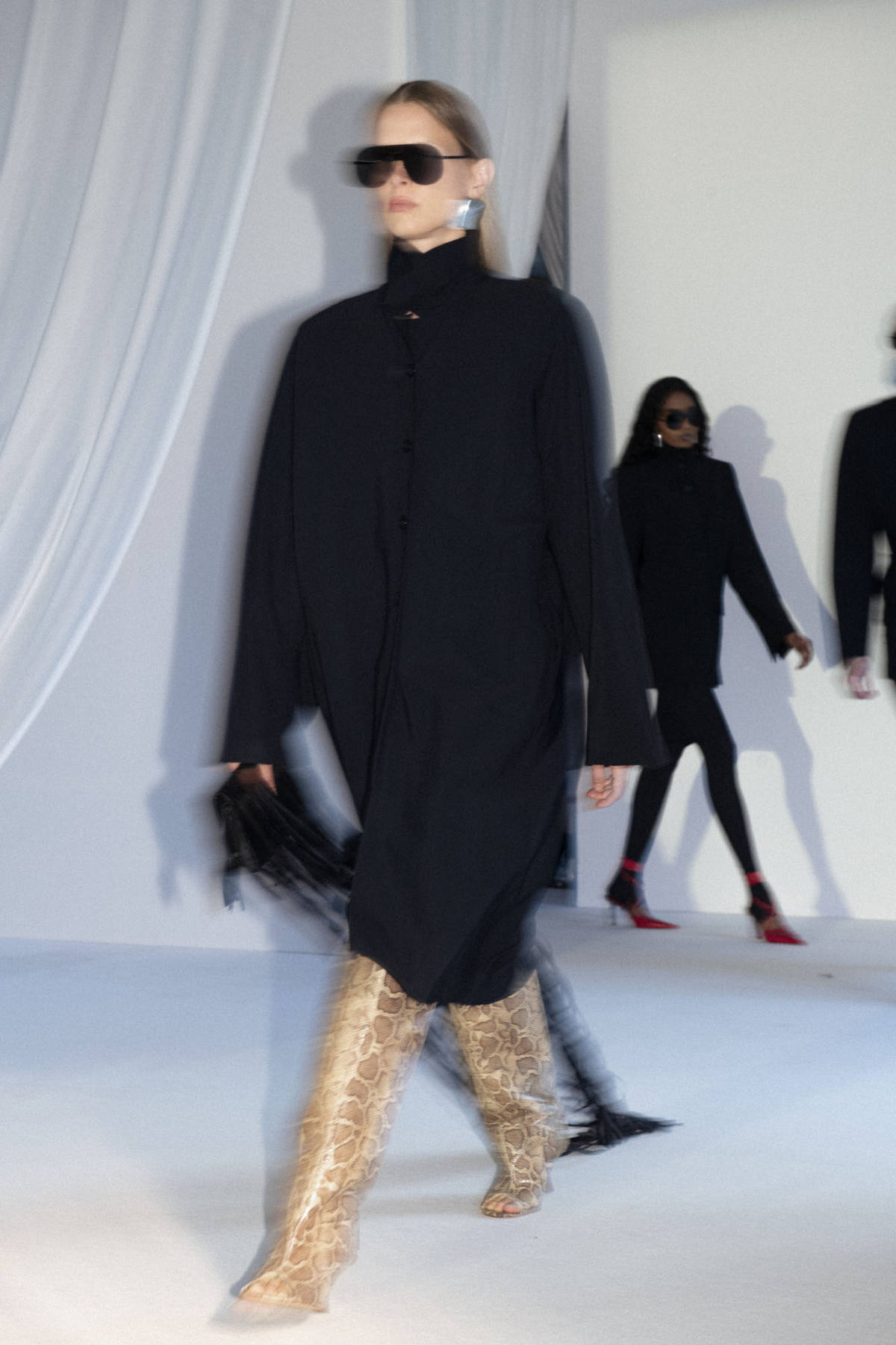 Ioannes Presents His New Fall/Winter 2025 Collection: Better Grow Thorns Than Thicker Skin