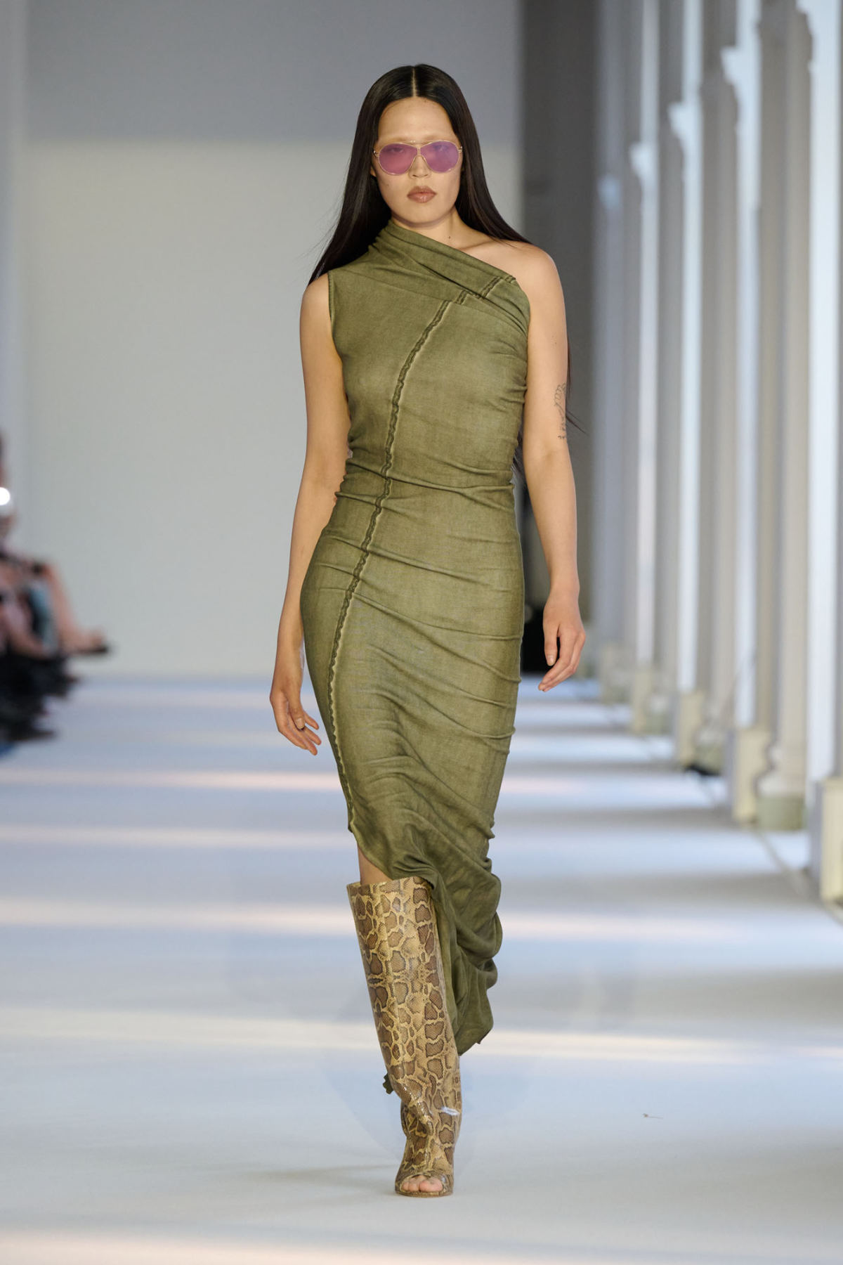 Ioannes Presents His New Fall/Winter 2025 Collection: Better Grow Thorns Than Thicker Skin