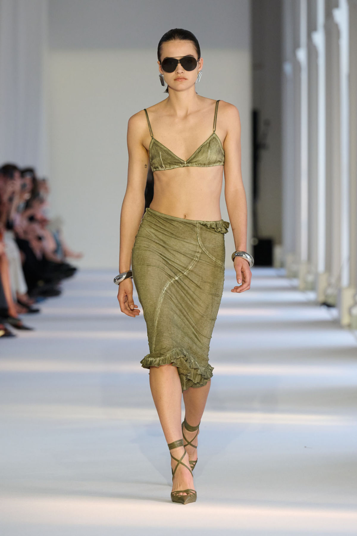 Ioannes Presents His New Fall/Winter 2025 Collection: Better Grow Thorns Than Thicker Skin