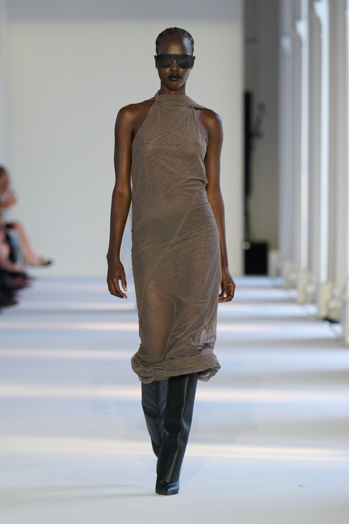 Ioannes Presents His New Fall/Winter 2025 Collection: Better Grow Thorns Than Thicker Skin