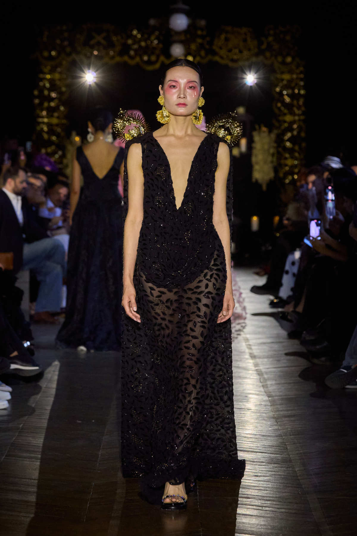 Juana Martín Presents Her New Haute Couture Fall-Winter 2025-26 Collection: Fervor