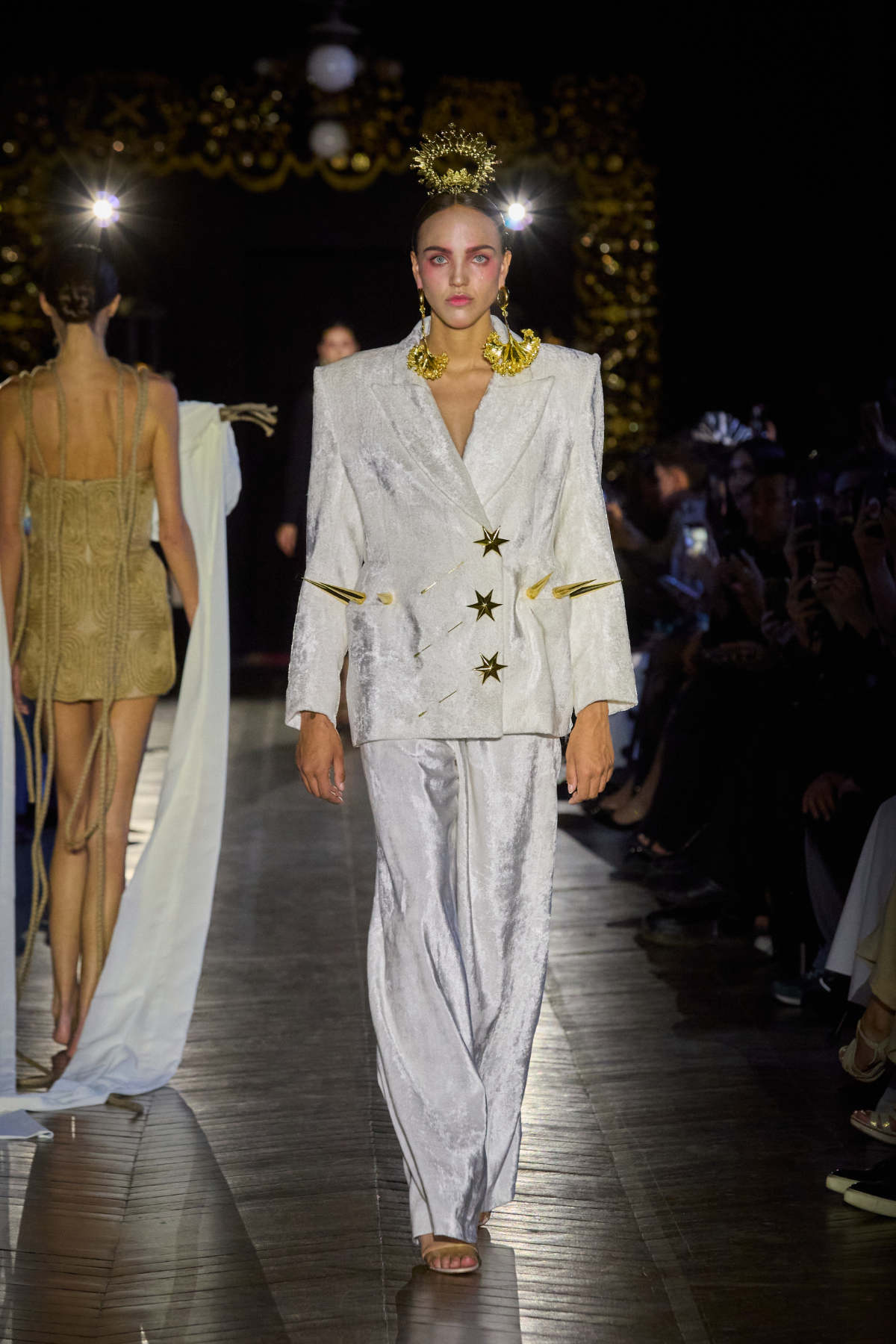 Juana Martín Presents Her New Haute Couture Fall-Winter 2025-26 Collection: Fervor