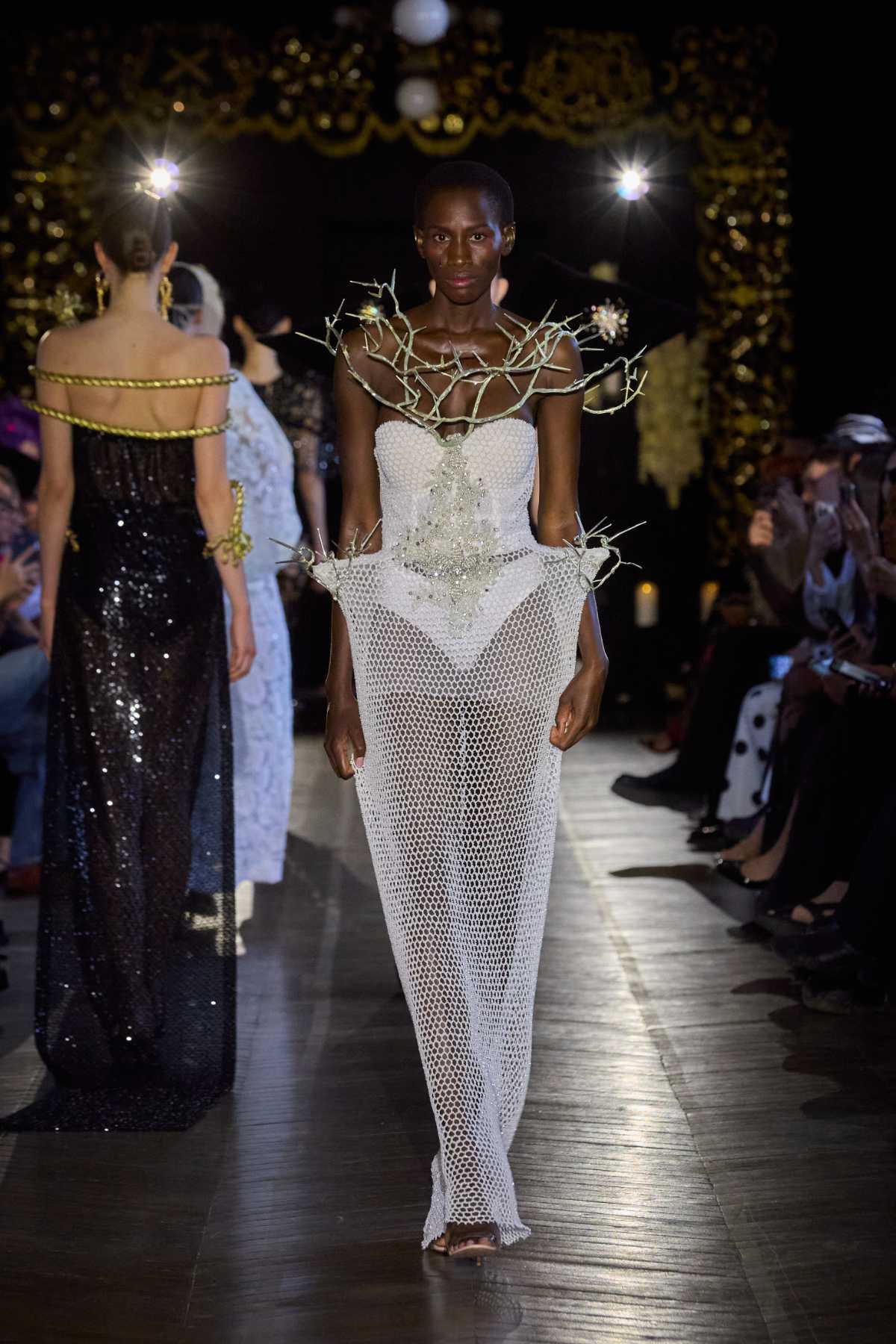 Juana Martín Presents Her New Haute Couture Fall-Winter 2025-26 Collection: Fervor
