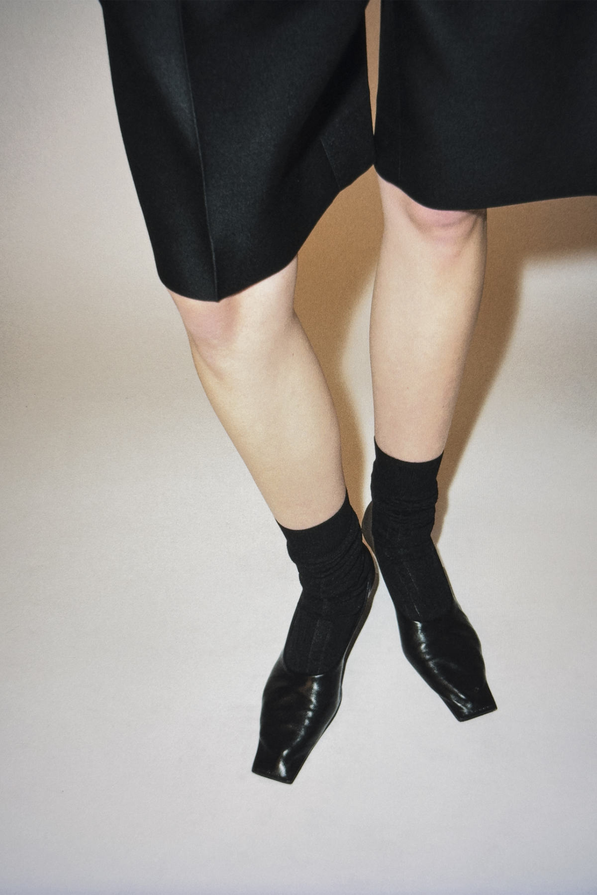 KHAITE Pre-Fall 2026: Twisted Elegance & Raw Femininity