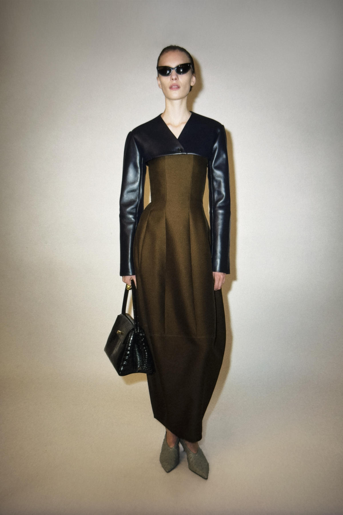 KHAITE Pre-Fall 2026: Twisted Elegance & Raw Femininity
