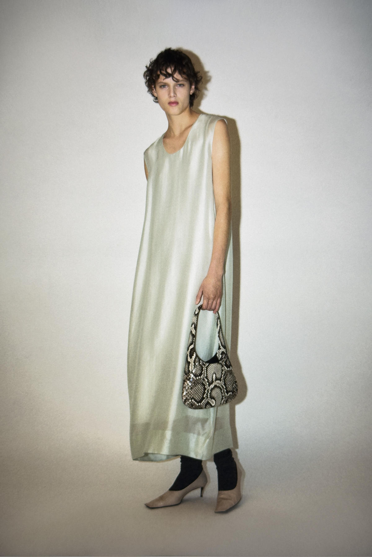 KHAITE Pre-Fall 2026: Twisted Elegance & Raw Femininity
