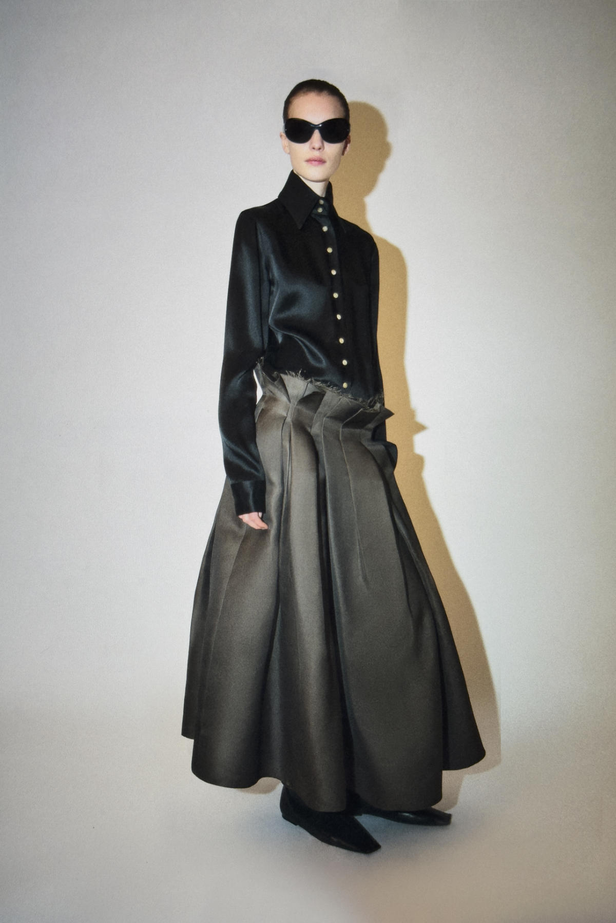 KHAITE Pre-Fall 2026: Twisted Elegance & Raw Femininity