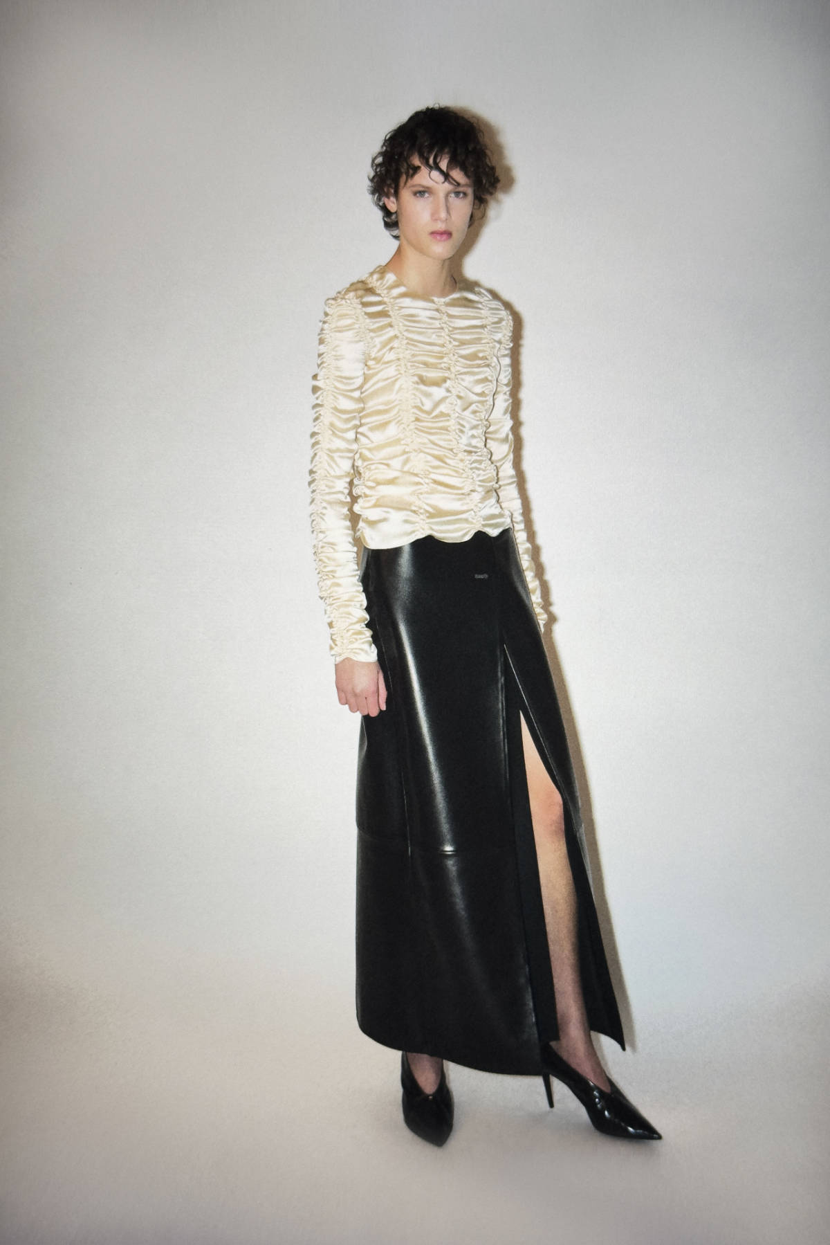 KHAITE Pre-Fall 2026: Twisted Elegance & Raw Femininity