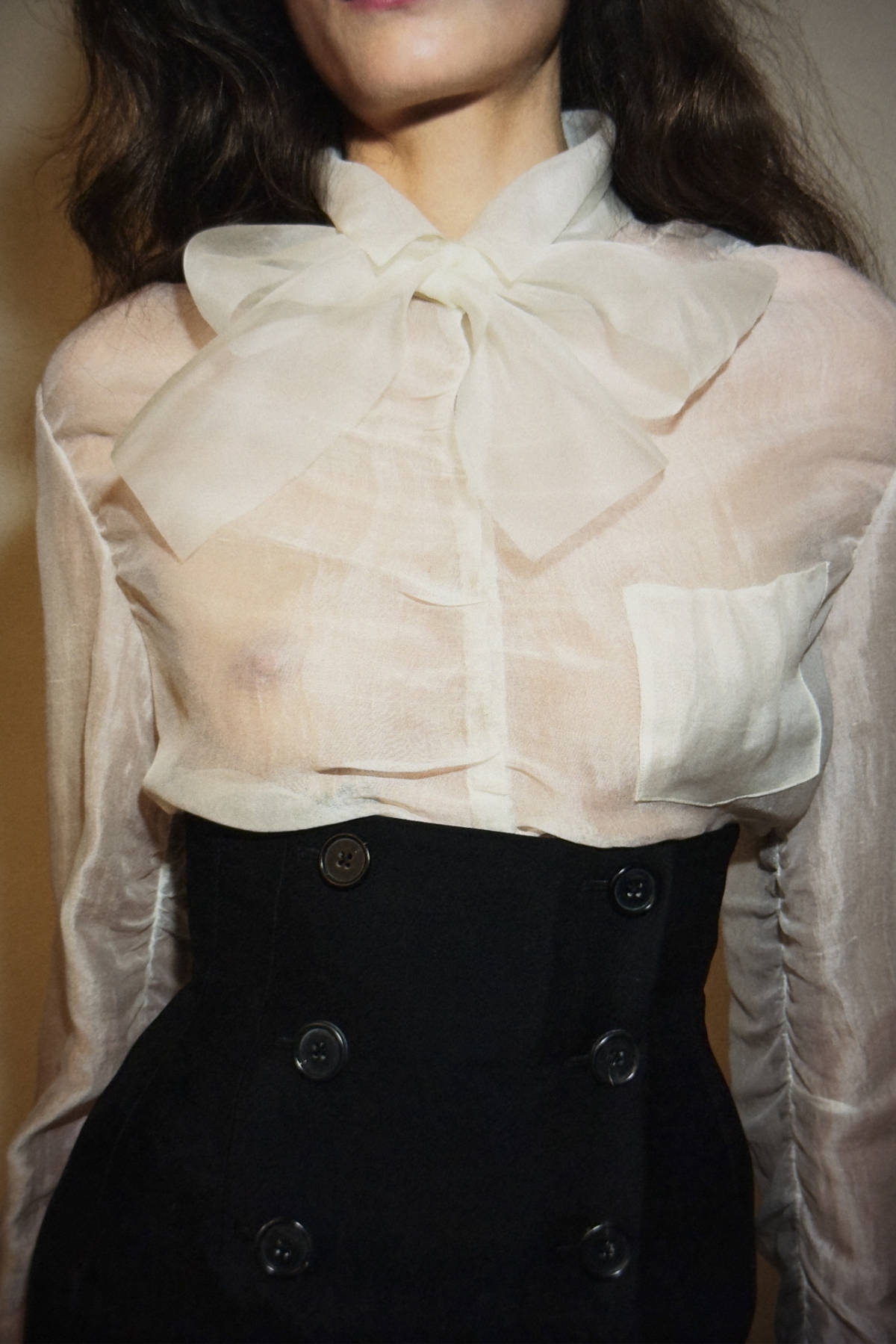 KHAITE Pre-Fall 2026: Twisted Elegance & Raw Femininity