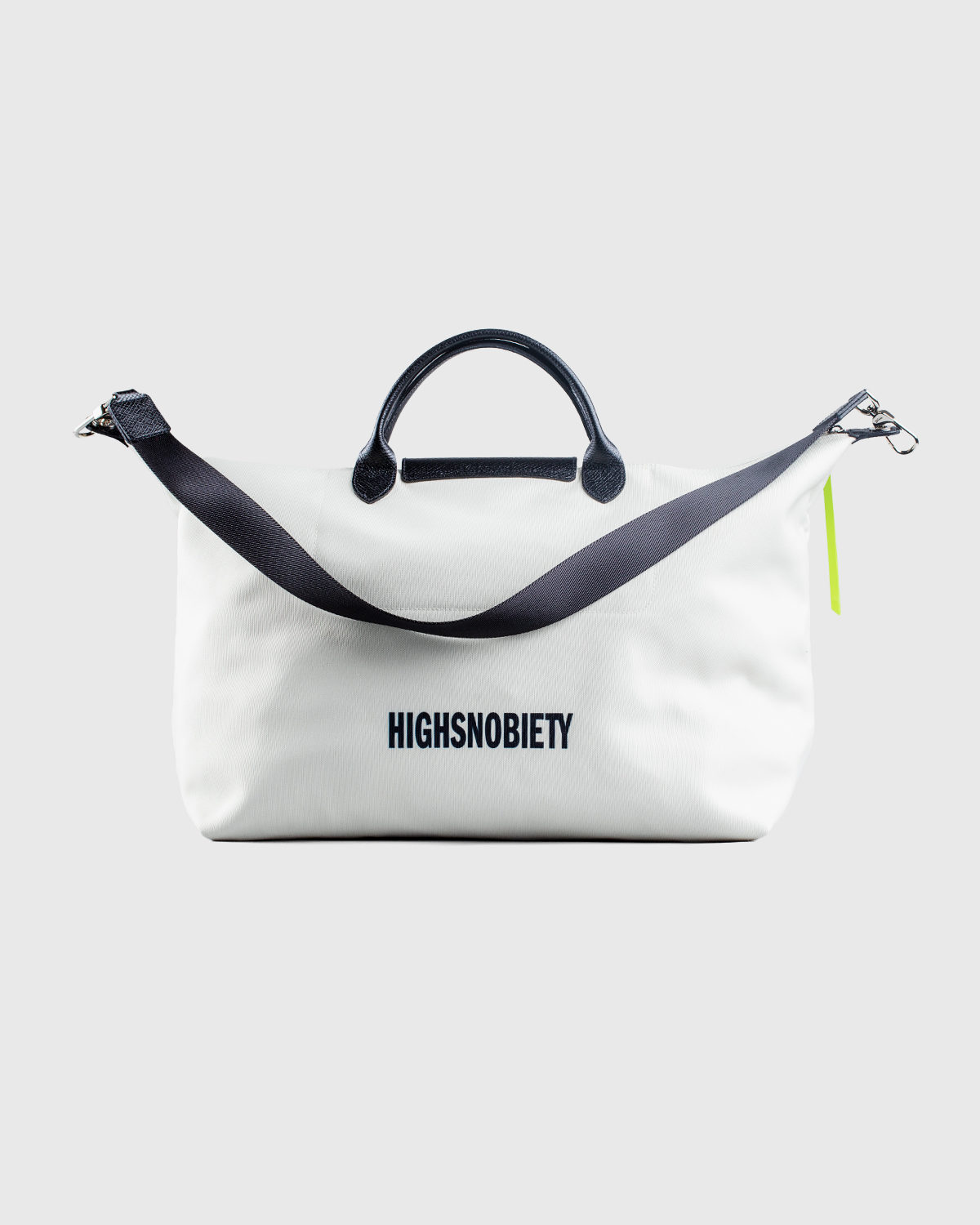 Longchamp on X: Reasons to love #LePliageCity: A) A minimalist look that  serves a stand-out purpose. B) A future-proof coated canvas fabric. C)  Conveniently large handles to hang on your shoulder. D)