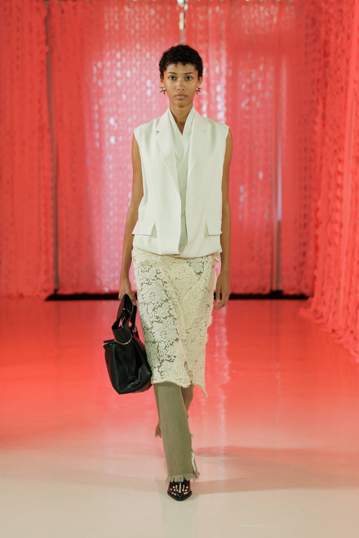 LITKOVSKA Spring-Summer 2026 “(DIS)CONNECTED”: A Paris Fashion Week Meditation On Authenticity