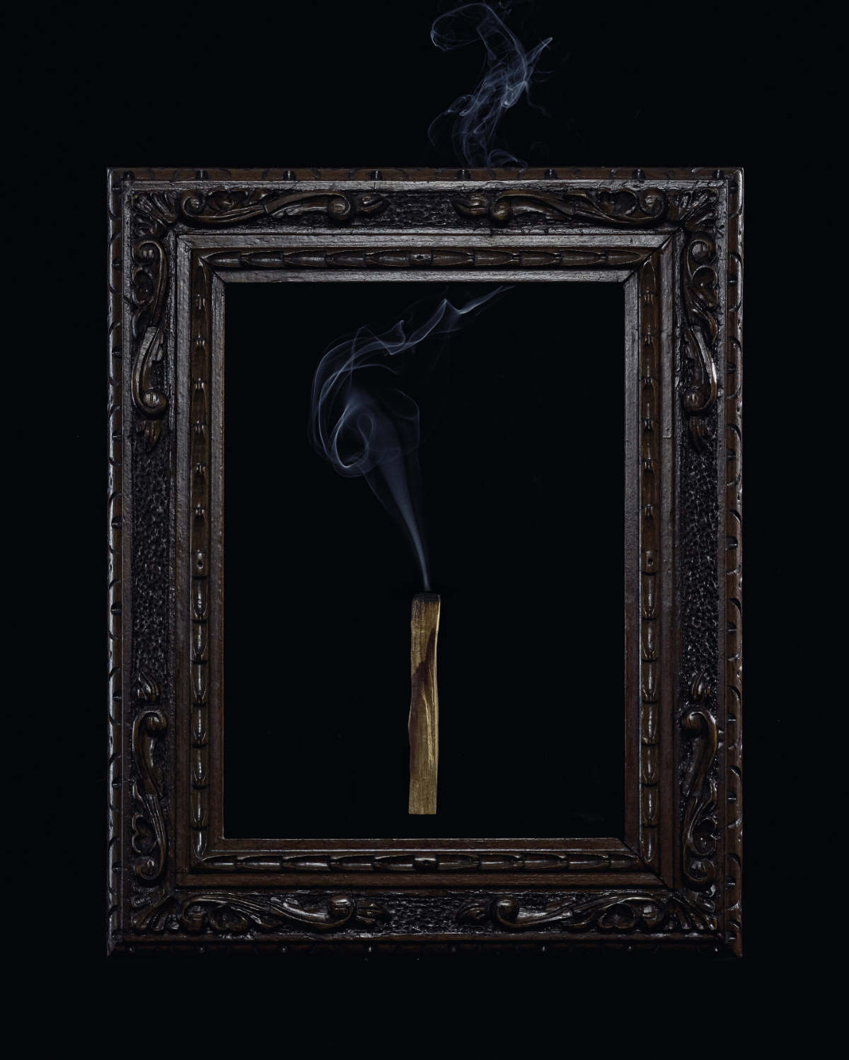 LOEWE Presents Palo Santo Scented Candle: A Luxury Ritual For The Season