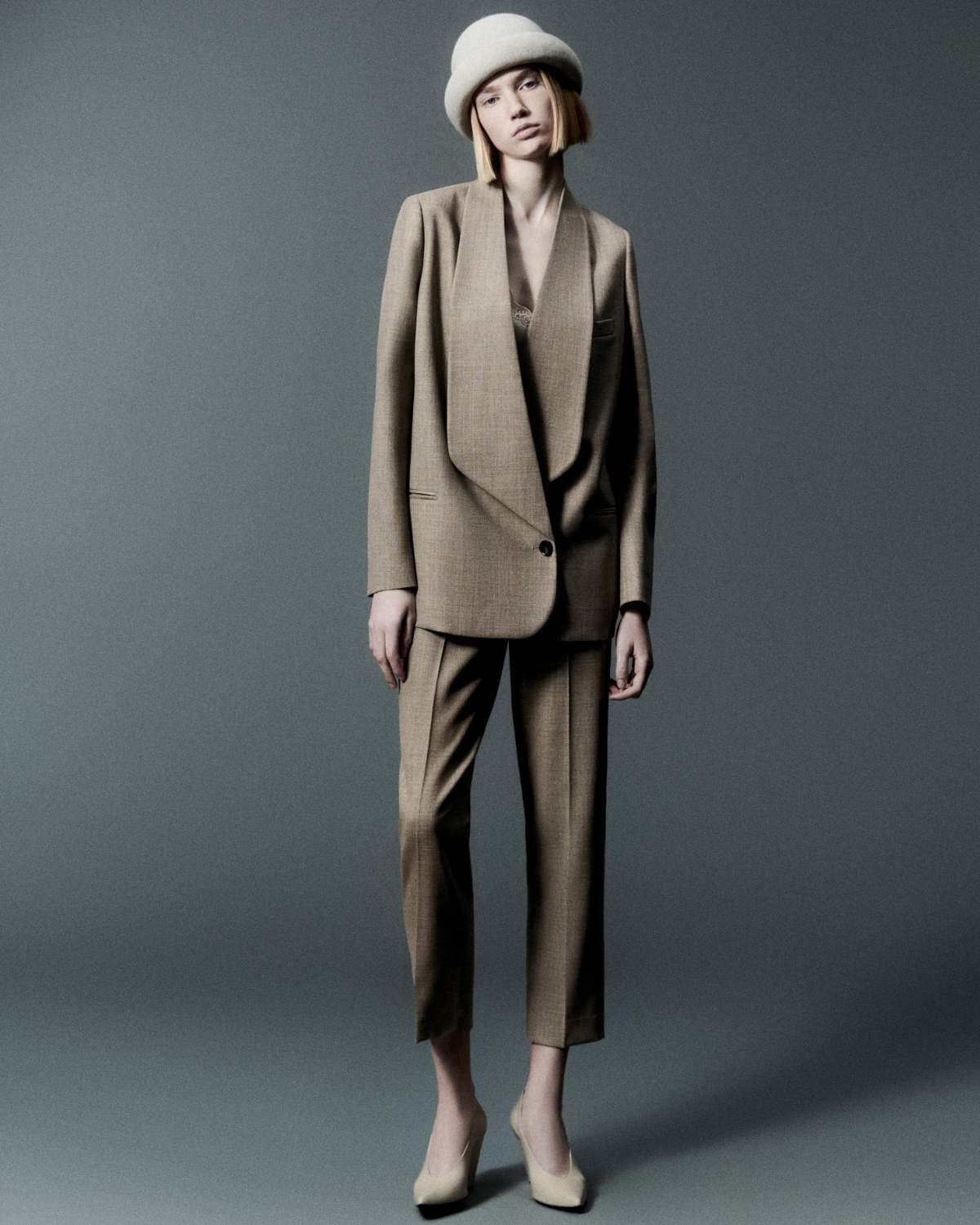 Loro Piana Presents Its New Fall/Winter 2024-2025 Women’s Collection