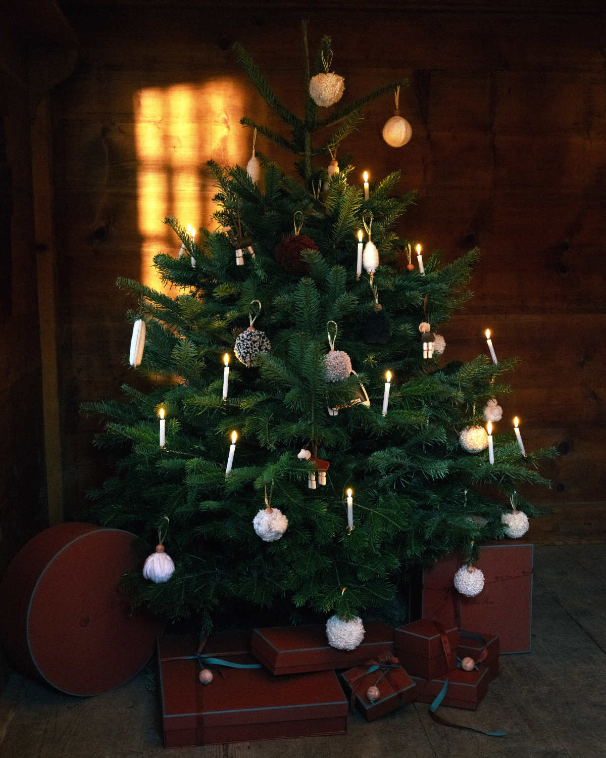 Loro Piana Unveils 2025 Holiday Gifting Collection: Timeless Luxury For The Festive Season