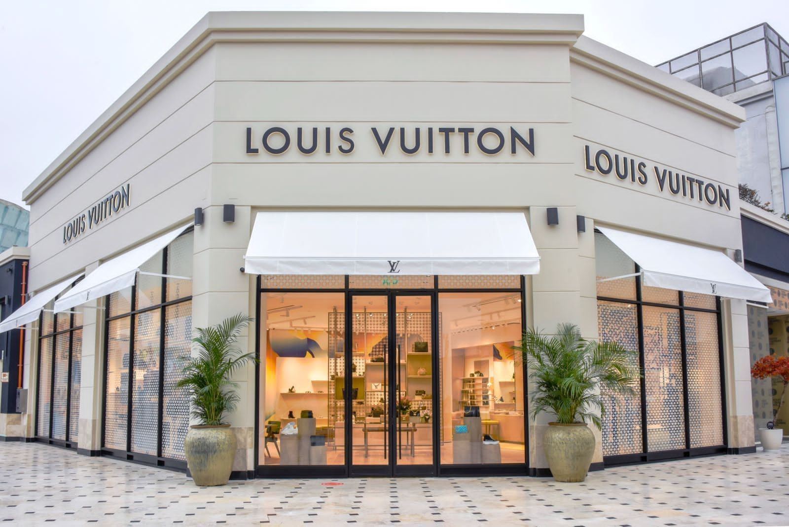First Ever Louis Vuitton Store Opened In Peru
