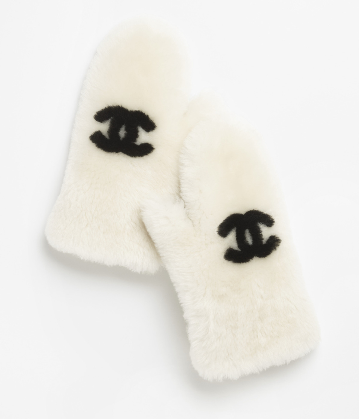 CHANEL Returns To Gstaad: A Winter Residency Of Alpine Elegance And Couture Luxury