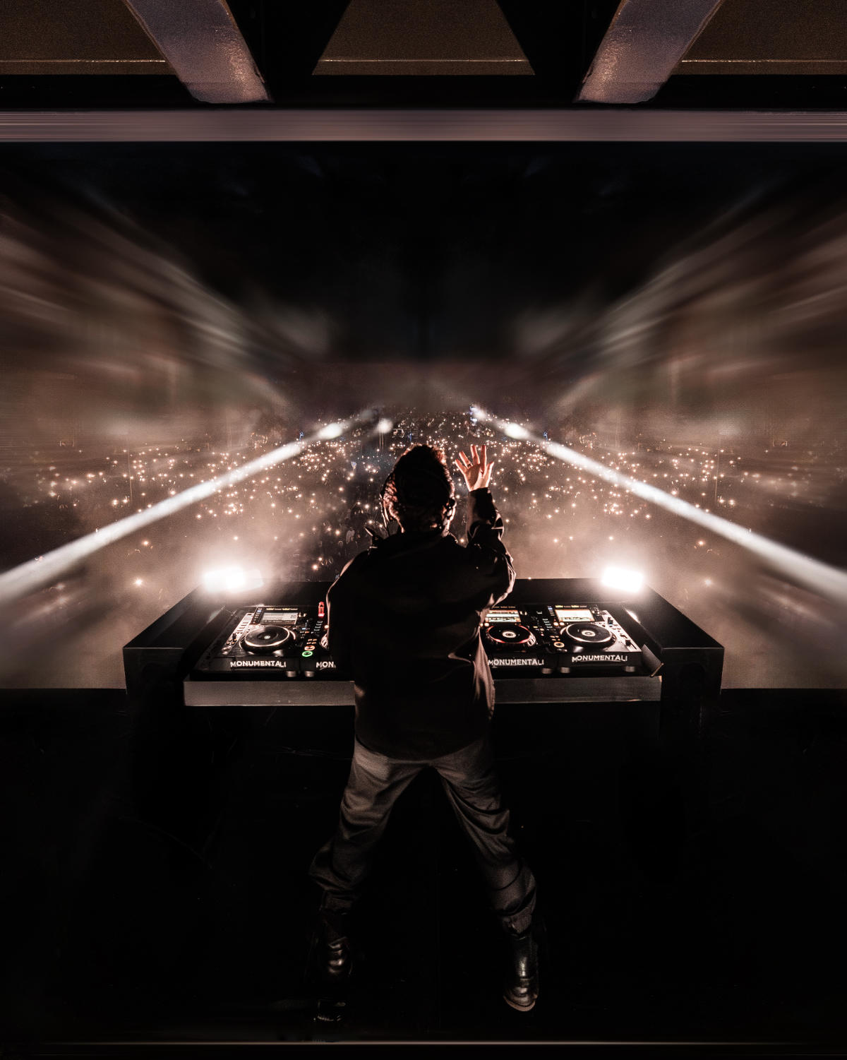 Michael Canitrot’s Monumental Tour Debuts in Luxembourg at Hauts Fourneaux Belval