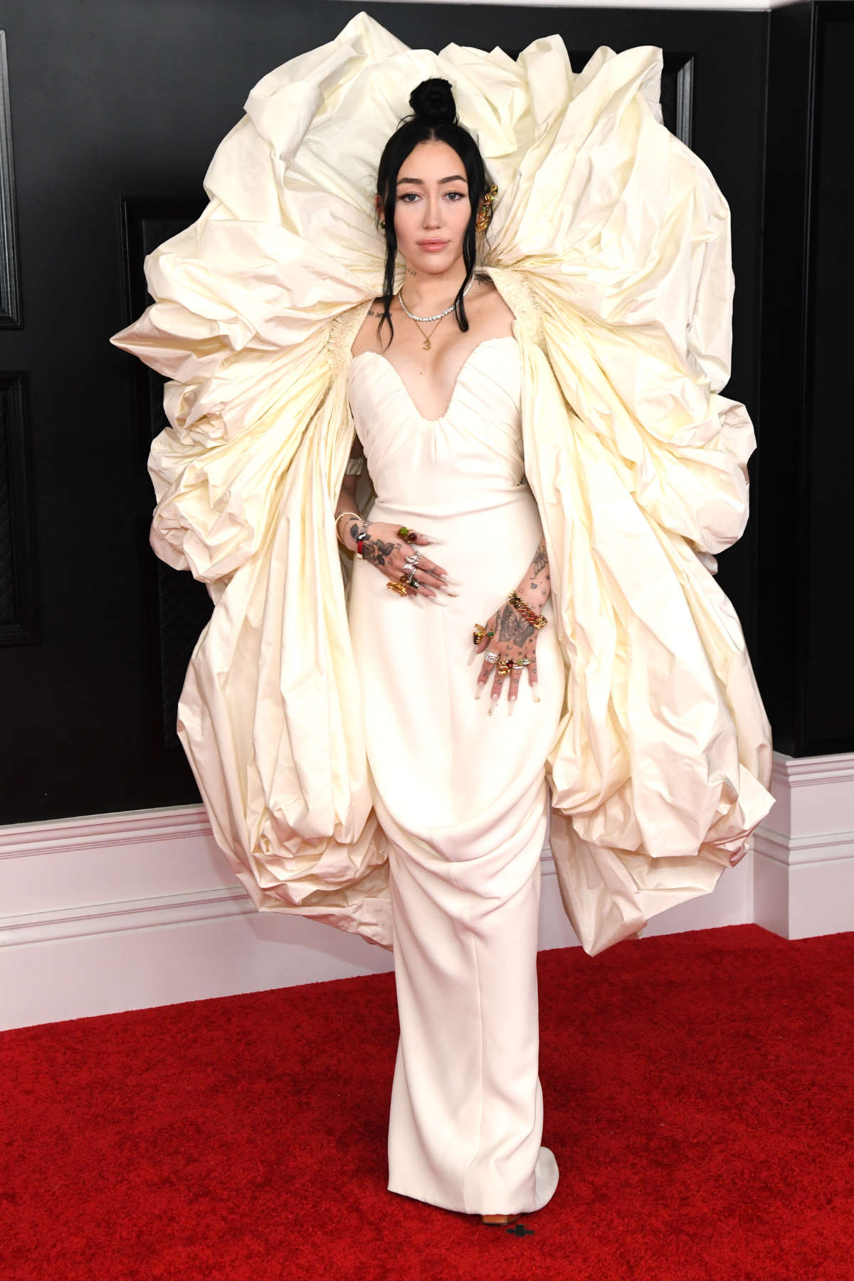 Noah Cyrus Wore Schiaparelli Haute Couture SS21 To The 63rd Grammy Awards